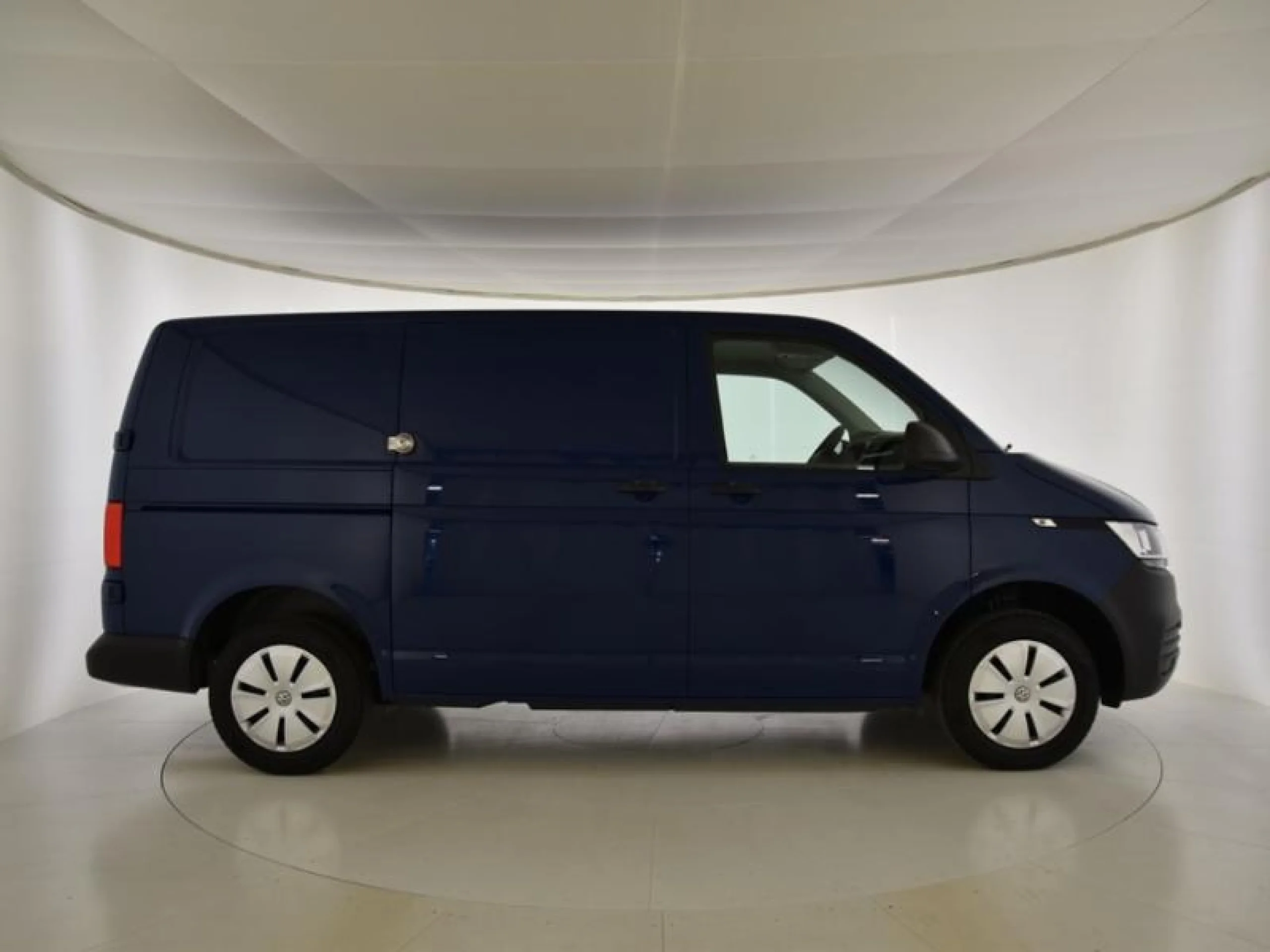 VW COMERCIALES Transporter TRANSPORTER 6.1  FURG N MRW BATALLA CORTA 2.0 TDI 81 KW (110 CV) 5 VEL. 2.800 - Foto 3