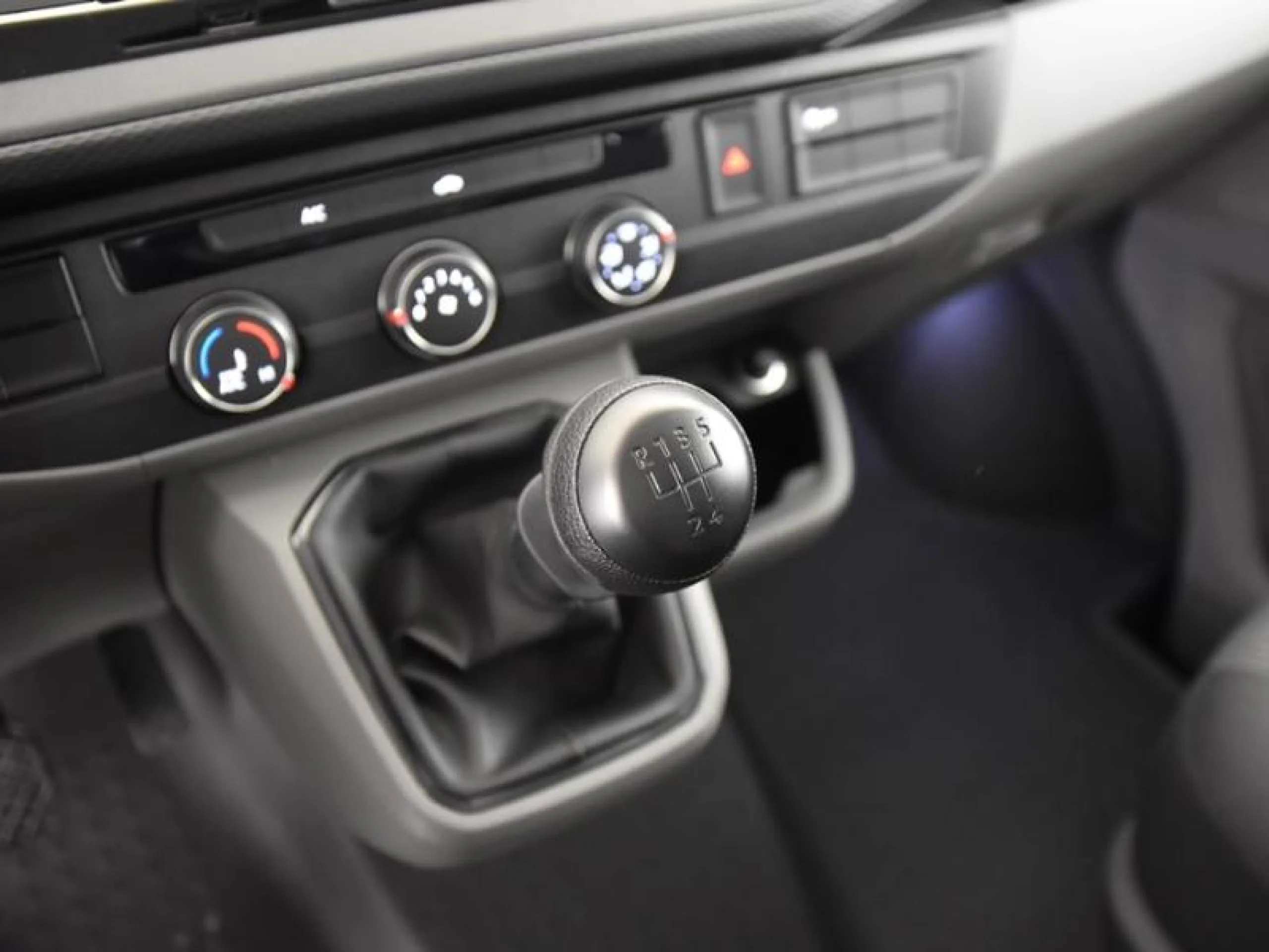 VW COMERCIALES Transporter TRANSPORTER 6.1  FURG N MRW BATALLA CORTA 2.0 TDI 81 KW (110 CV) 5 VEL. 2.800 - Foto 10