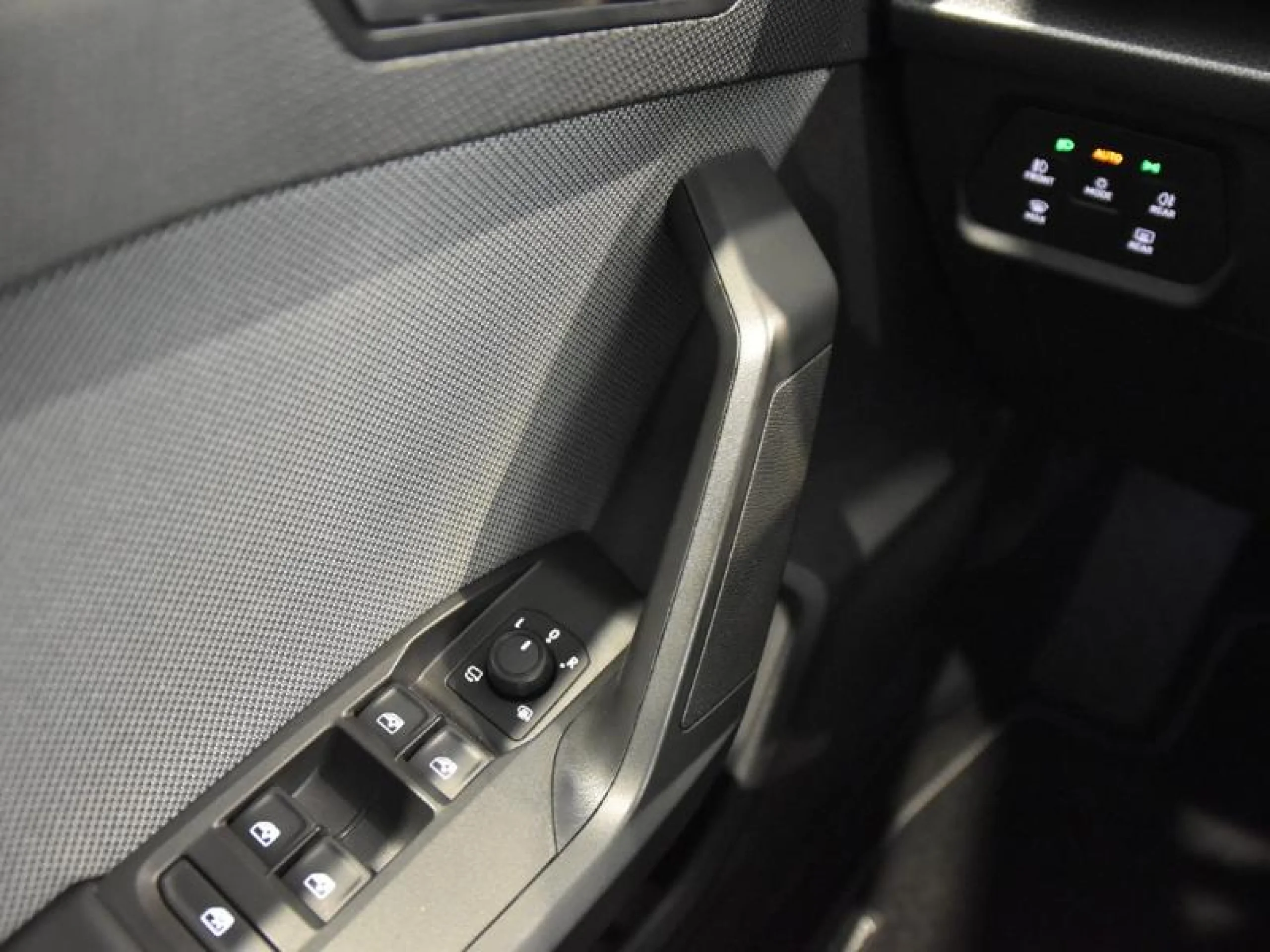 SEAT LEON 2.0 TDI 85KW STYLE XL - Foto 14