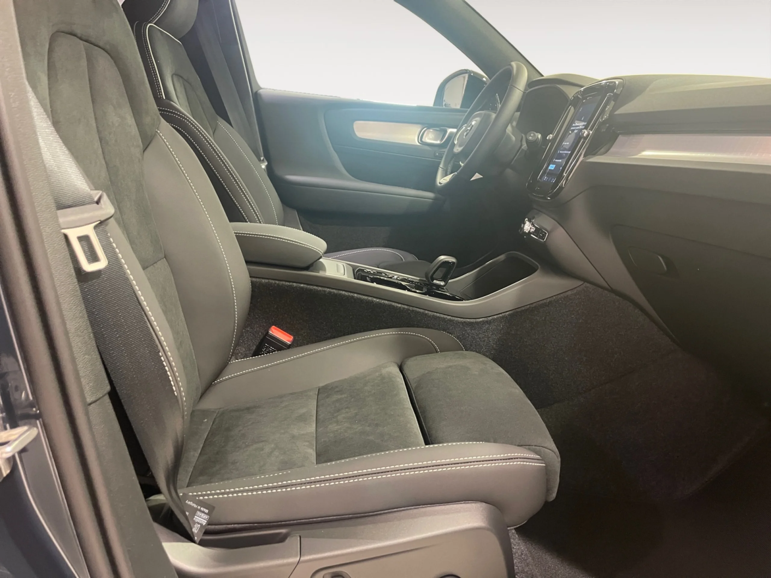 VOLVO XC40 2.0 B3 G BLACK EDITION ULTRA AUTO - Foto 5