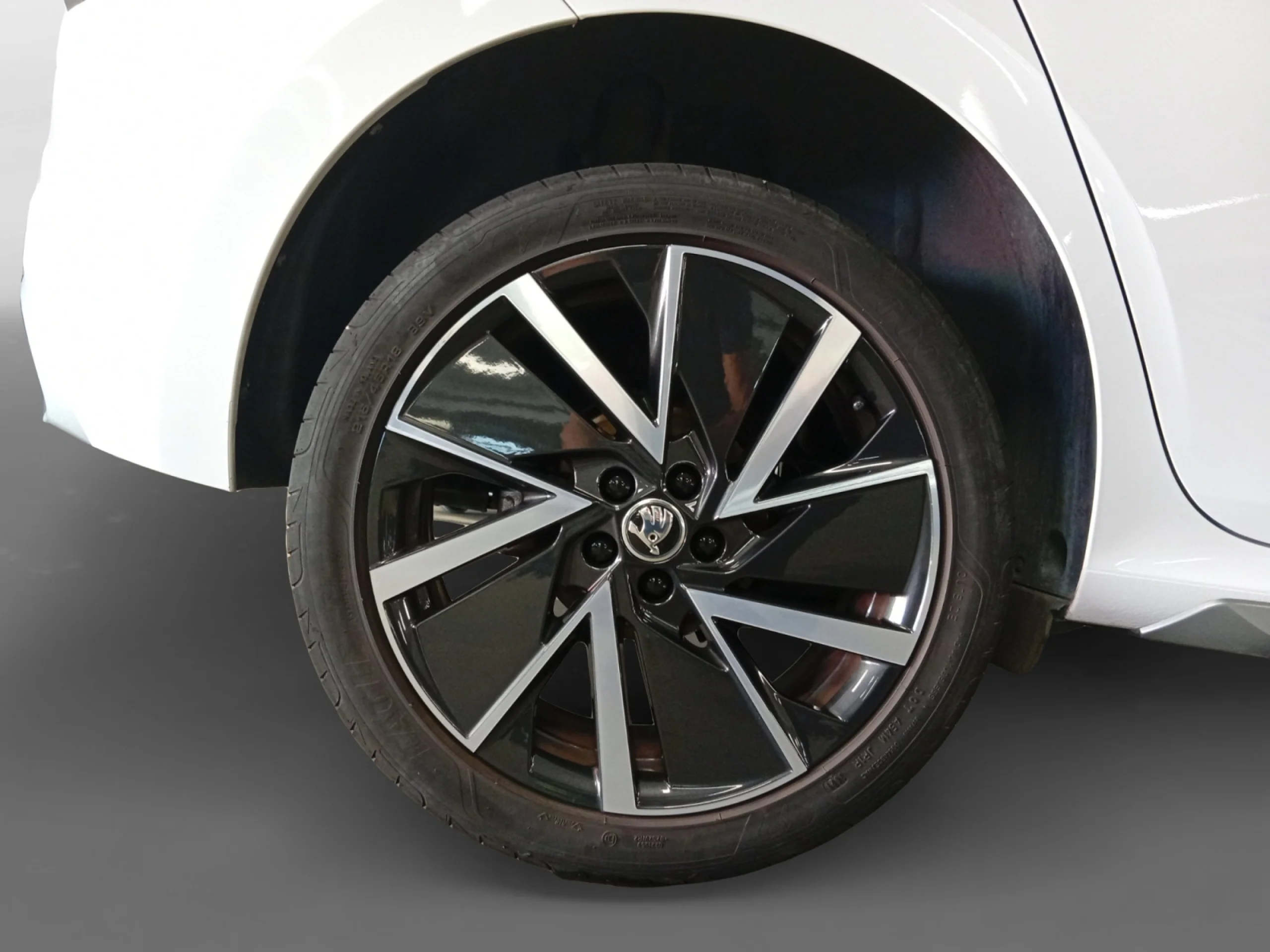 SKODA KAMIQ 1.5 TSI 110KW (150CV) DSG STYLE - Foto 8