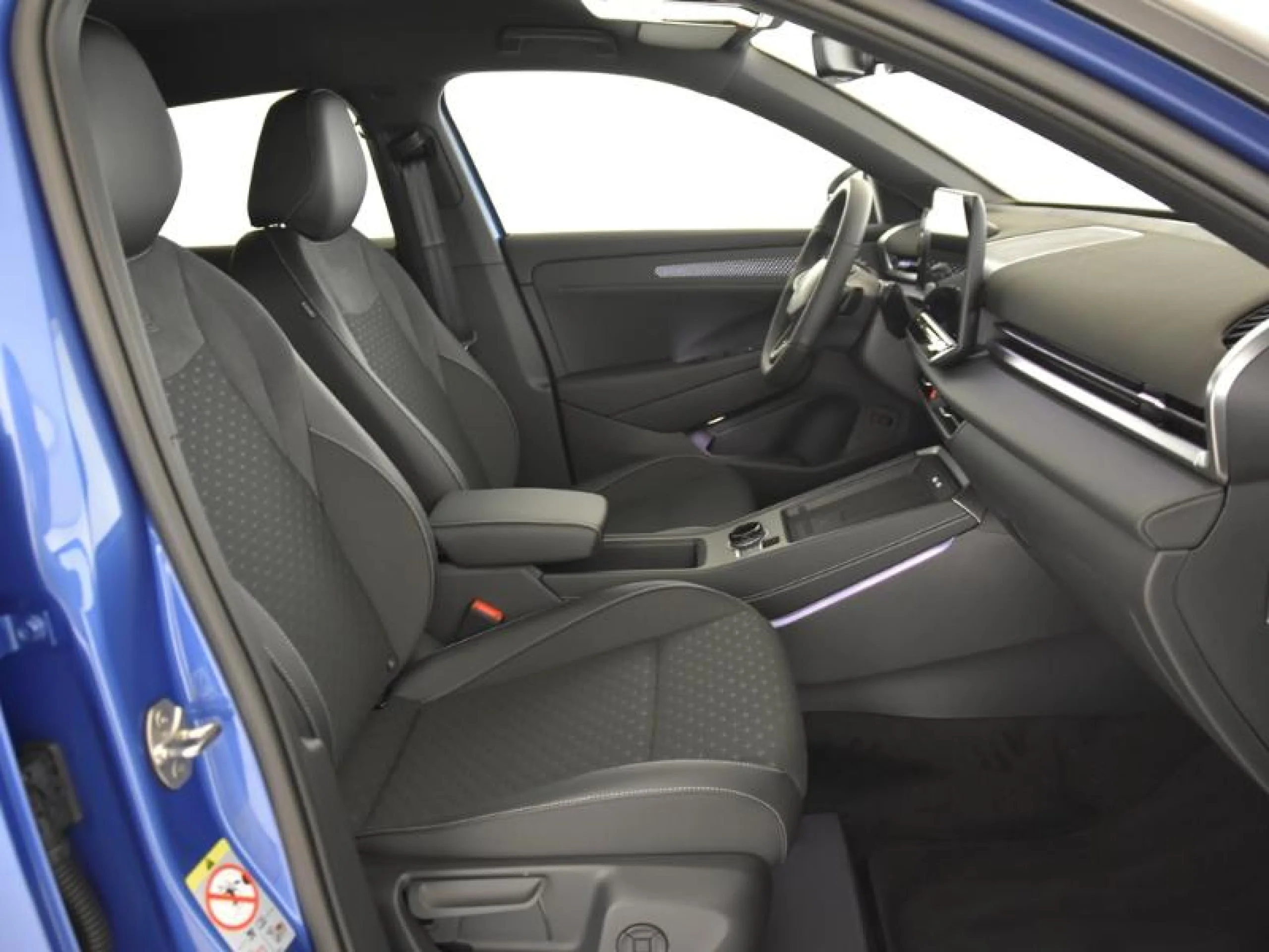 VOLKSWAGEN T ROC T ROC R LINE 1ST EDITION 1.5 ETSI 110 KW (150 CV)  AUTOMÁTICO DSG 7 VEL. - Foto 5