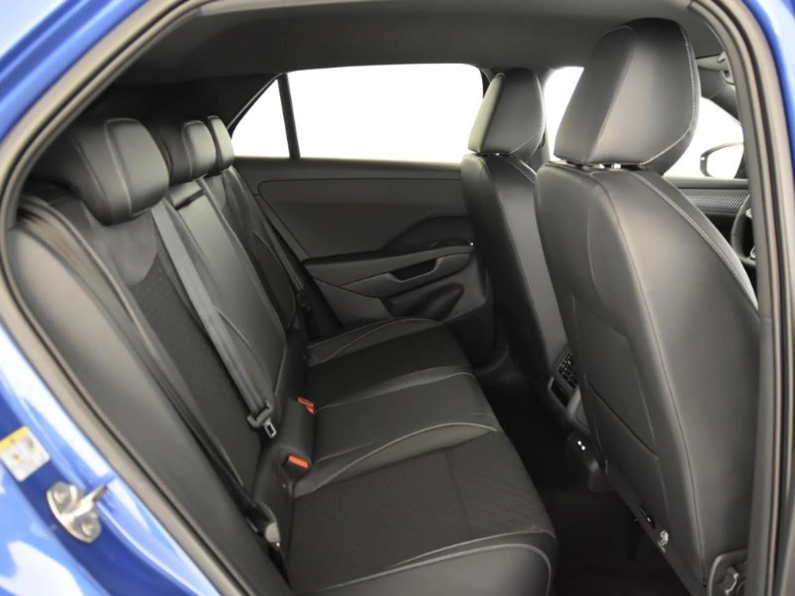 VOLKSWAGEN T ROC T ROC R LINE 1ST EDITION 1.5 ETSI 110 KW (150 CV)  AUTOMÁTICO DSG 7 VEL. - Foto 6