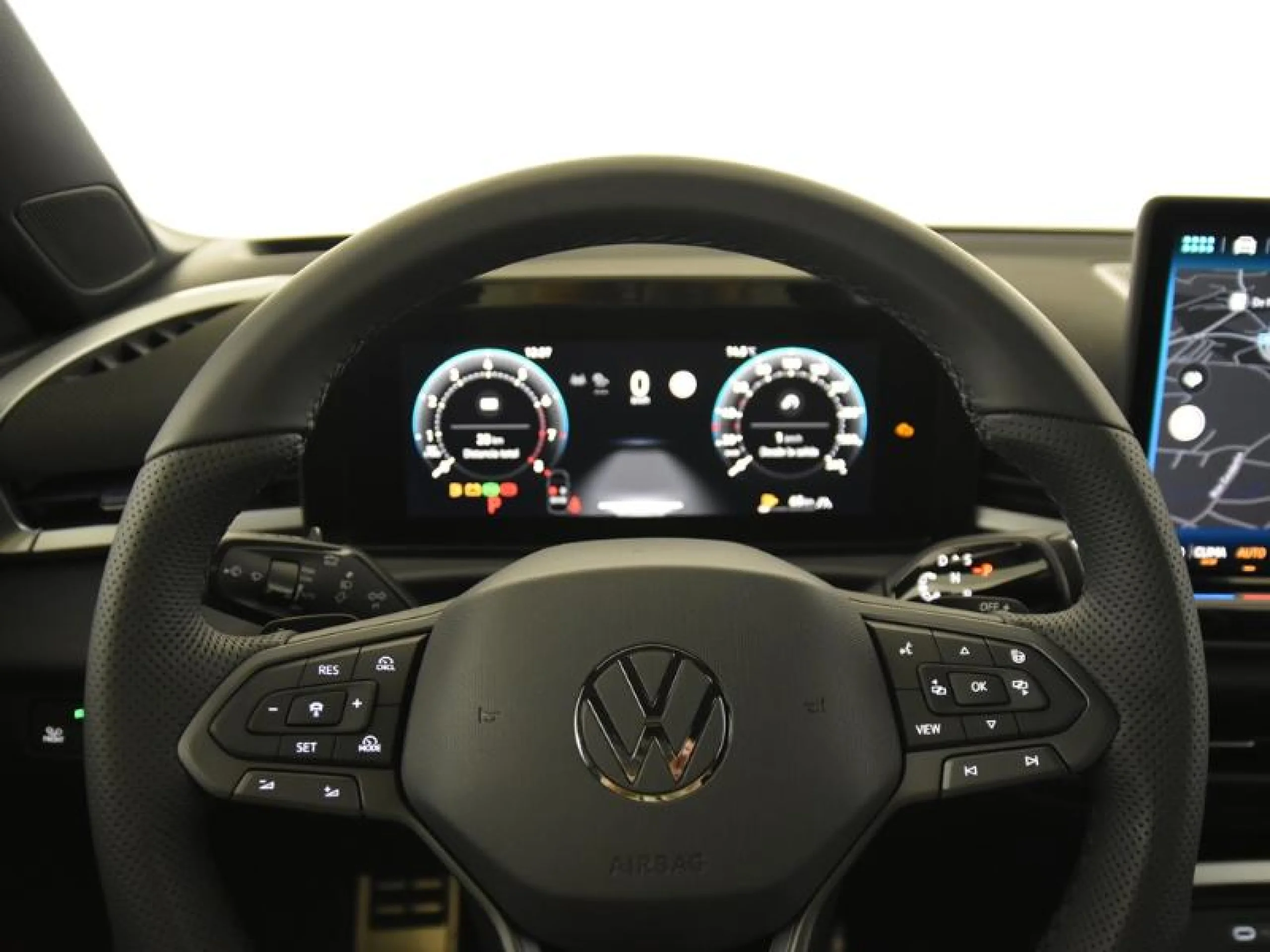 VOLKSWAGEN T ROC T ROC R LINE 1ST EDITION 1.5 ETSI 110 KW (150 CV)  AUTOMÁTICO DSG 7 VEL. - Foto 15