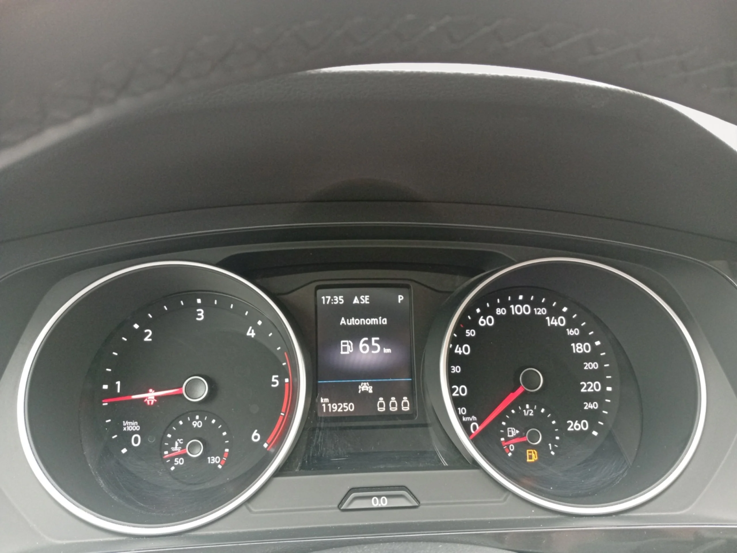 VOLKSWAGEN TIGUAN LIFE 2.0 TDI 110KW (150CV) DSG - Foto 10