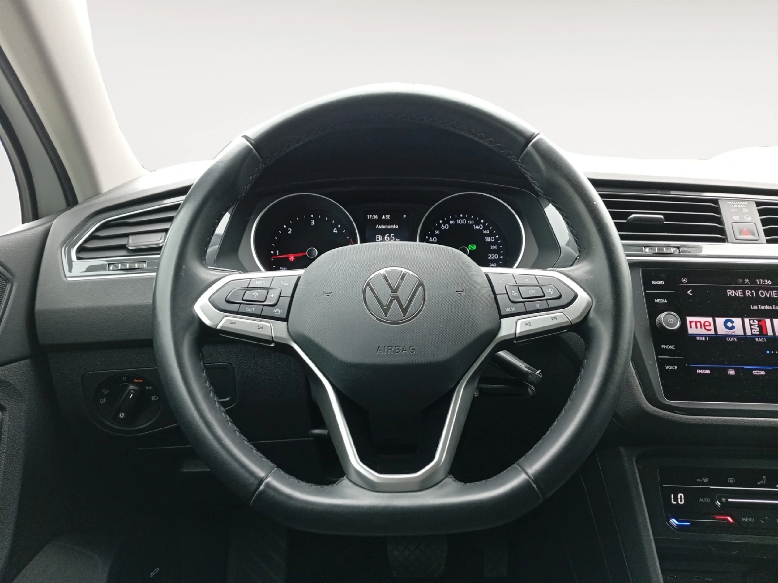 VOLKSWAGEN TIGUAN LIFE 2.0 TDI 110KW (150CV) DSG - Foto 11