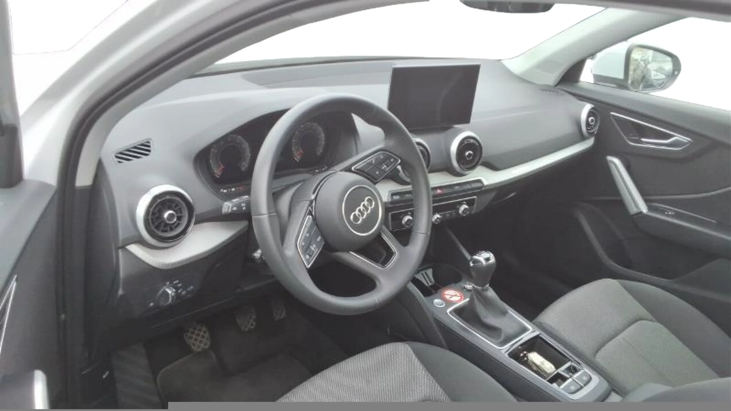 AUDI Q2 S LINE 30 TFSI 85KW (116CV) - Foto 3