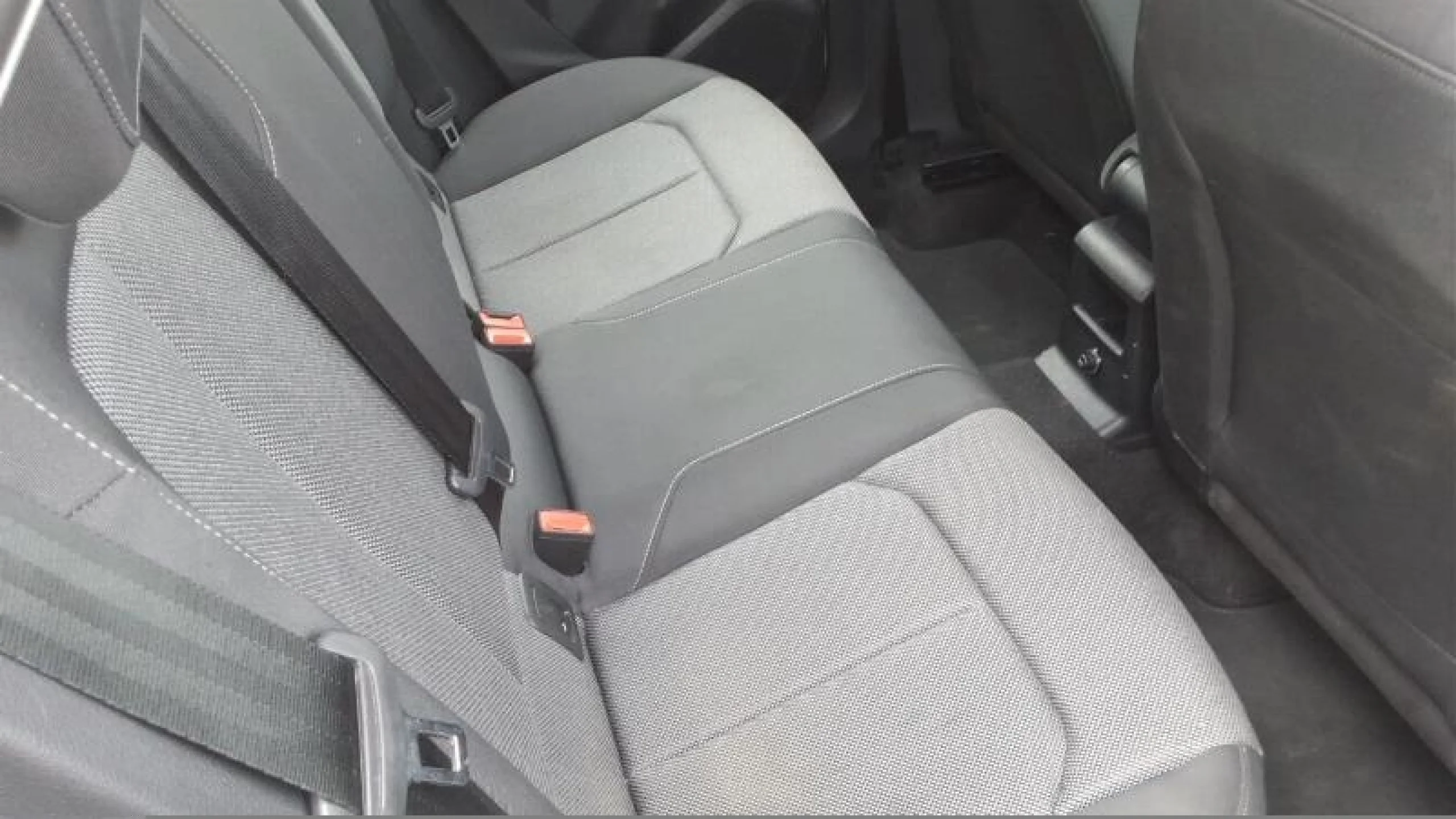 AUDI Q2 S LINE 30 TFSI 85KW (116CV) - Foto 4