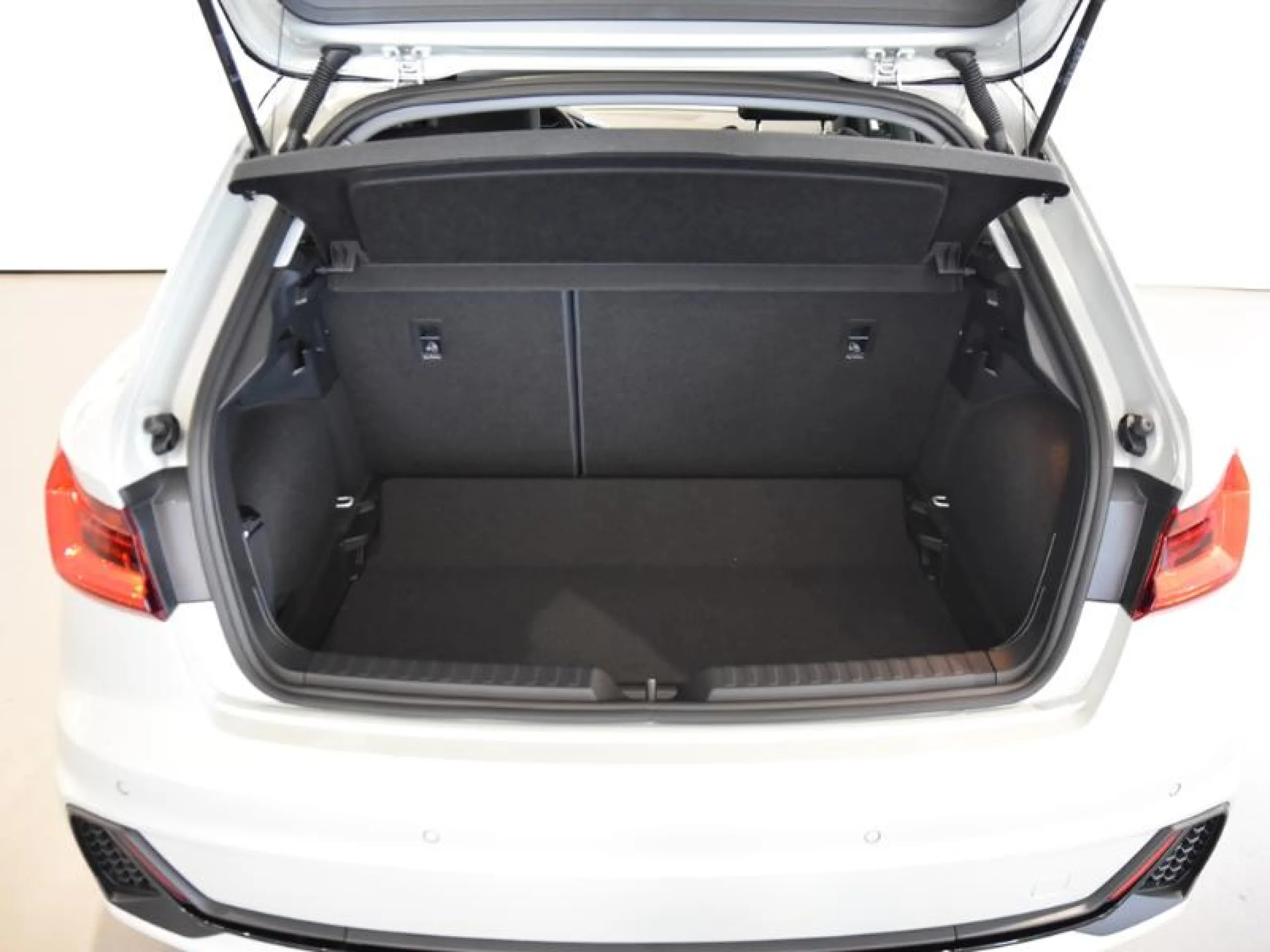 AUDI A1 SPORTBACK ADRENAL BLACK 30TFSI 85KW S TR - Foto 7