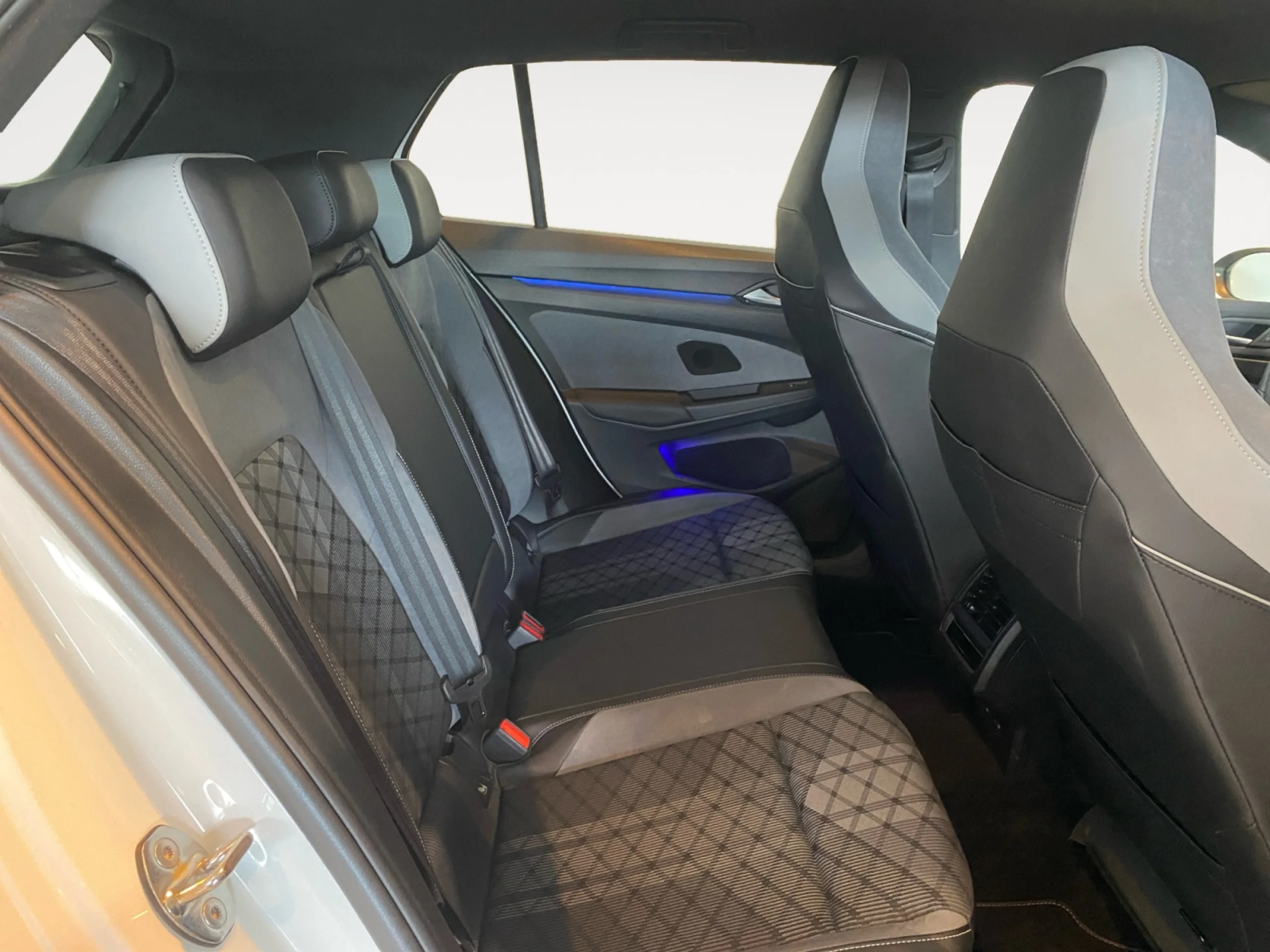 VOLKSWAGEN GOLF R LINE 1.5 ETSI 110KW (150CV) DSG - Foto 6