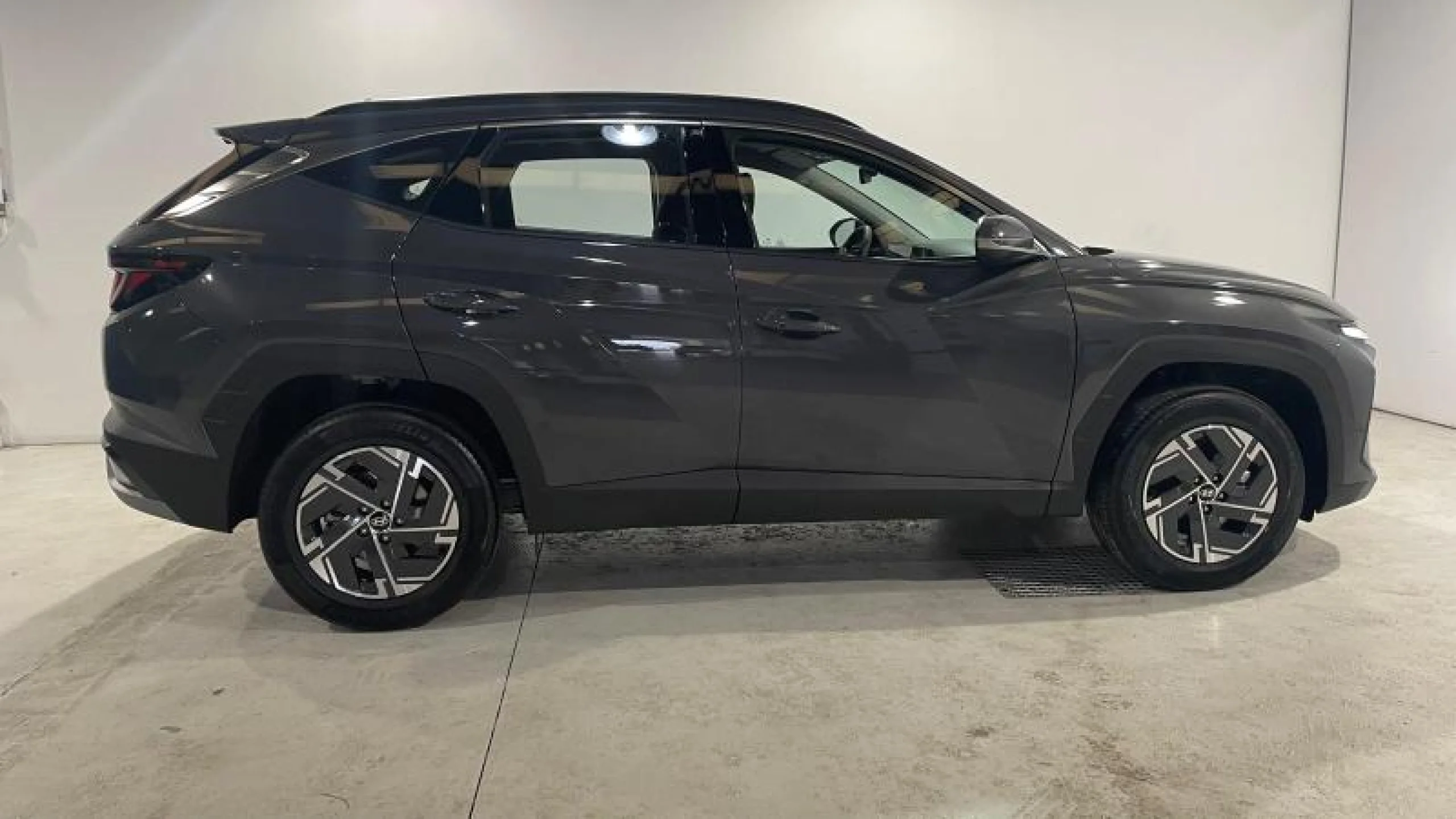 HYUNDAI TUCSON 1.6T 118KW (160CV) 48V MAXX - Foto 4