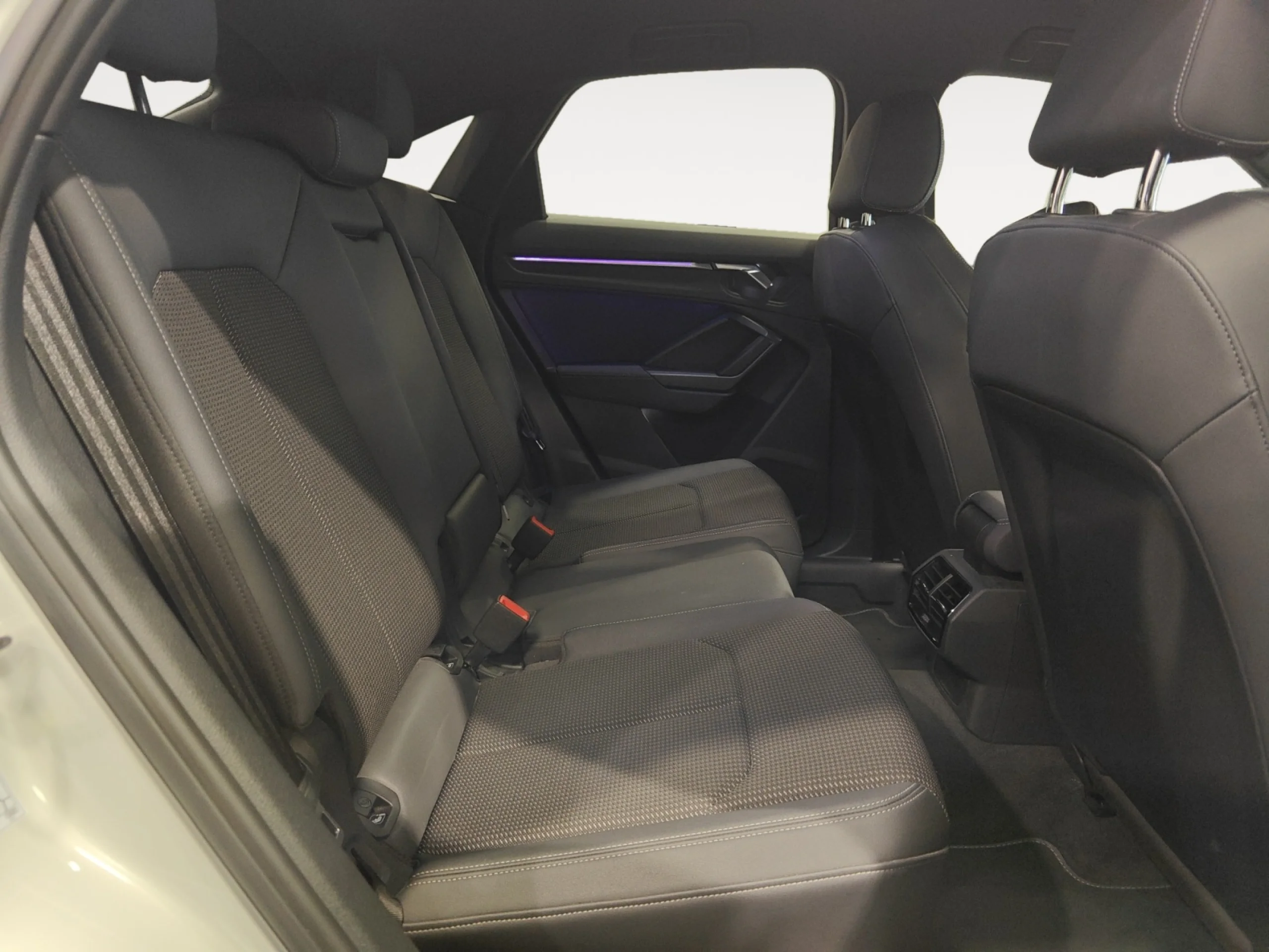 AUDI Q3 SPORTBACK BLACK LINE 35 TDI 110KW (150CV) S TRONIC - Foto 6