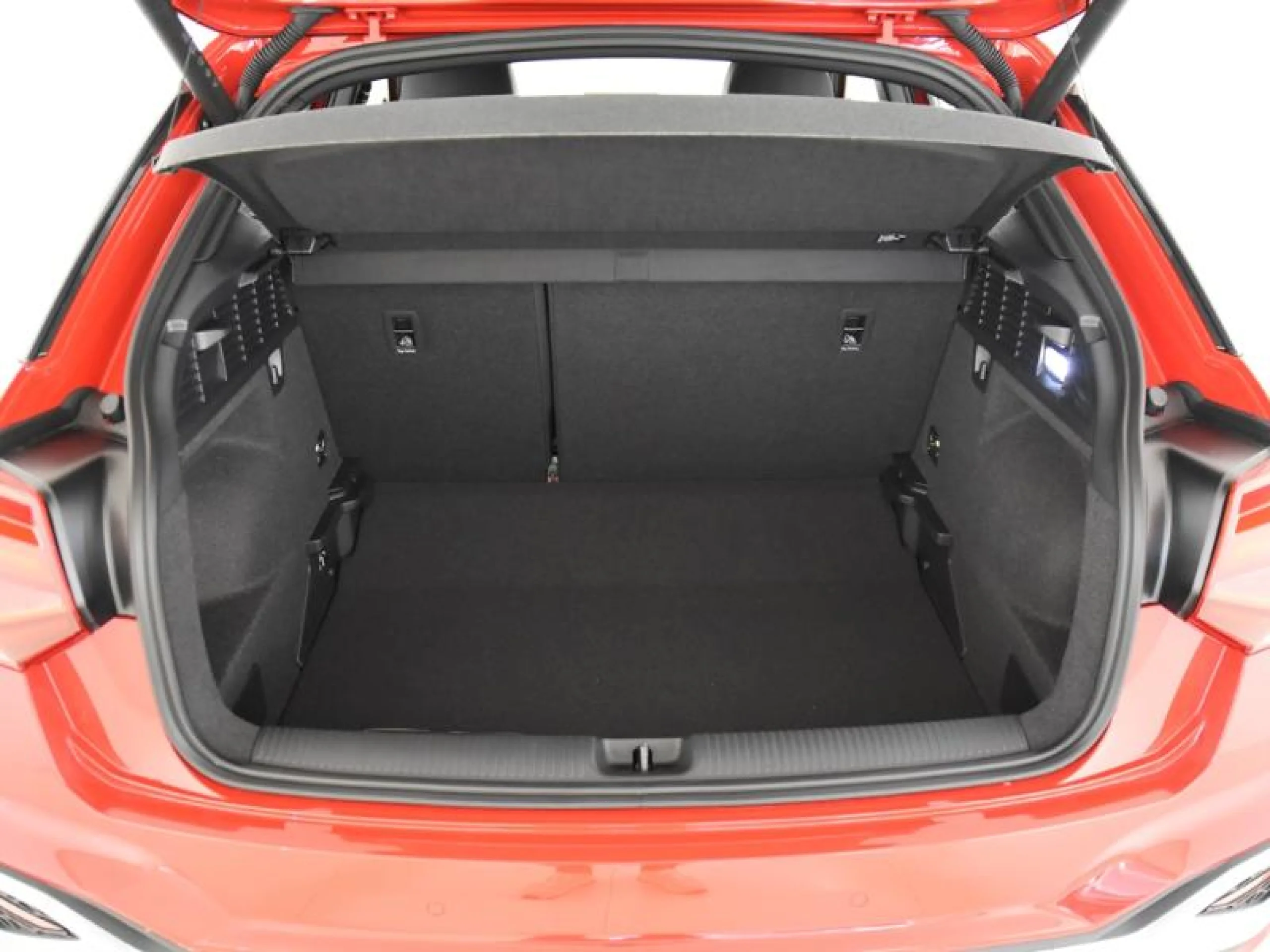 AUDI Q2 ADRENALIN 35 TDI 110KW (150CV) S TRONIC - Foto 7