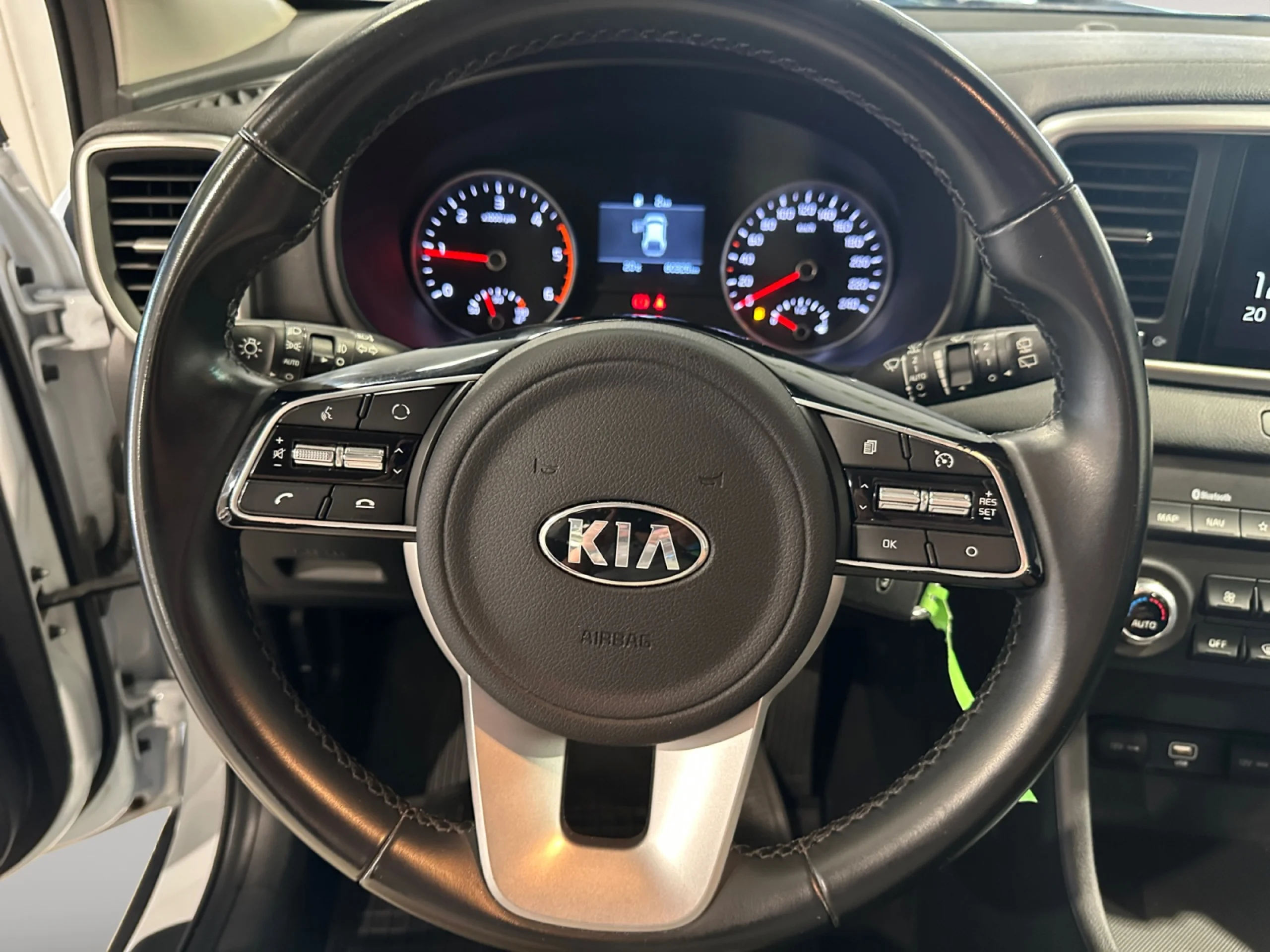 KIA SPORTAGE 1.6 MHEV BUSINESS 100KW (136CV) 4X4 - Foto 11