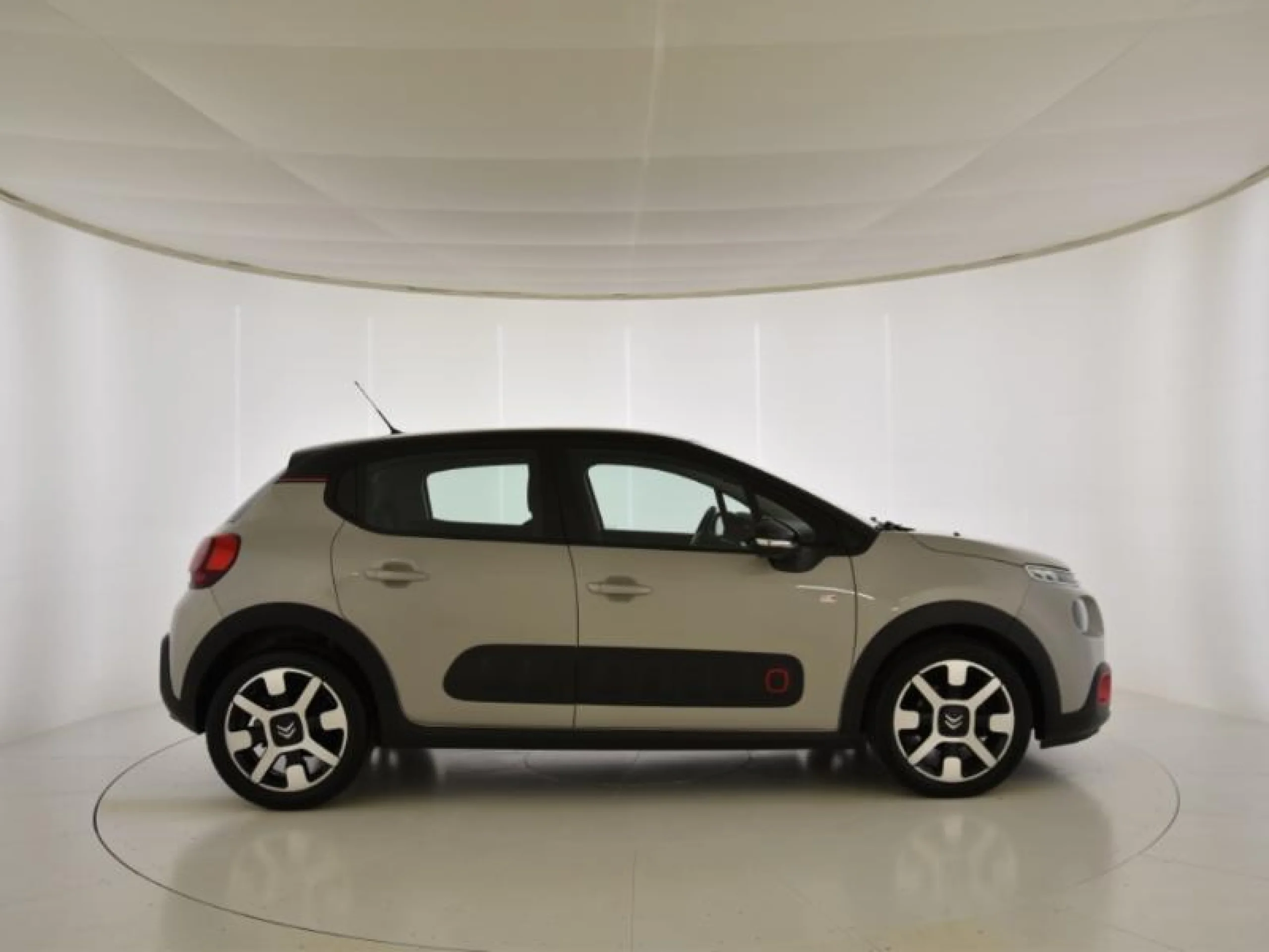 CITROEN C3 BLUEHDI 73KW (100CV) S&S ELLE - Foto 3