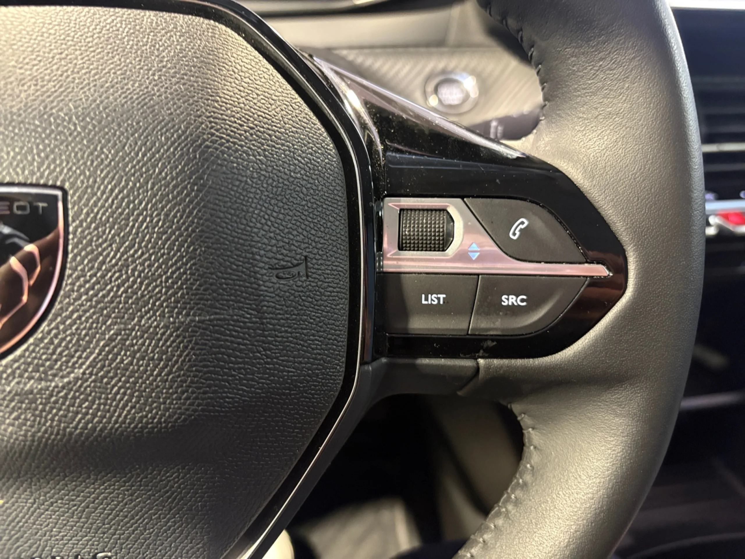 PEUGEOT 208 ALLURE HYBRID 110 EDCS6 - Foto 12