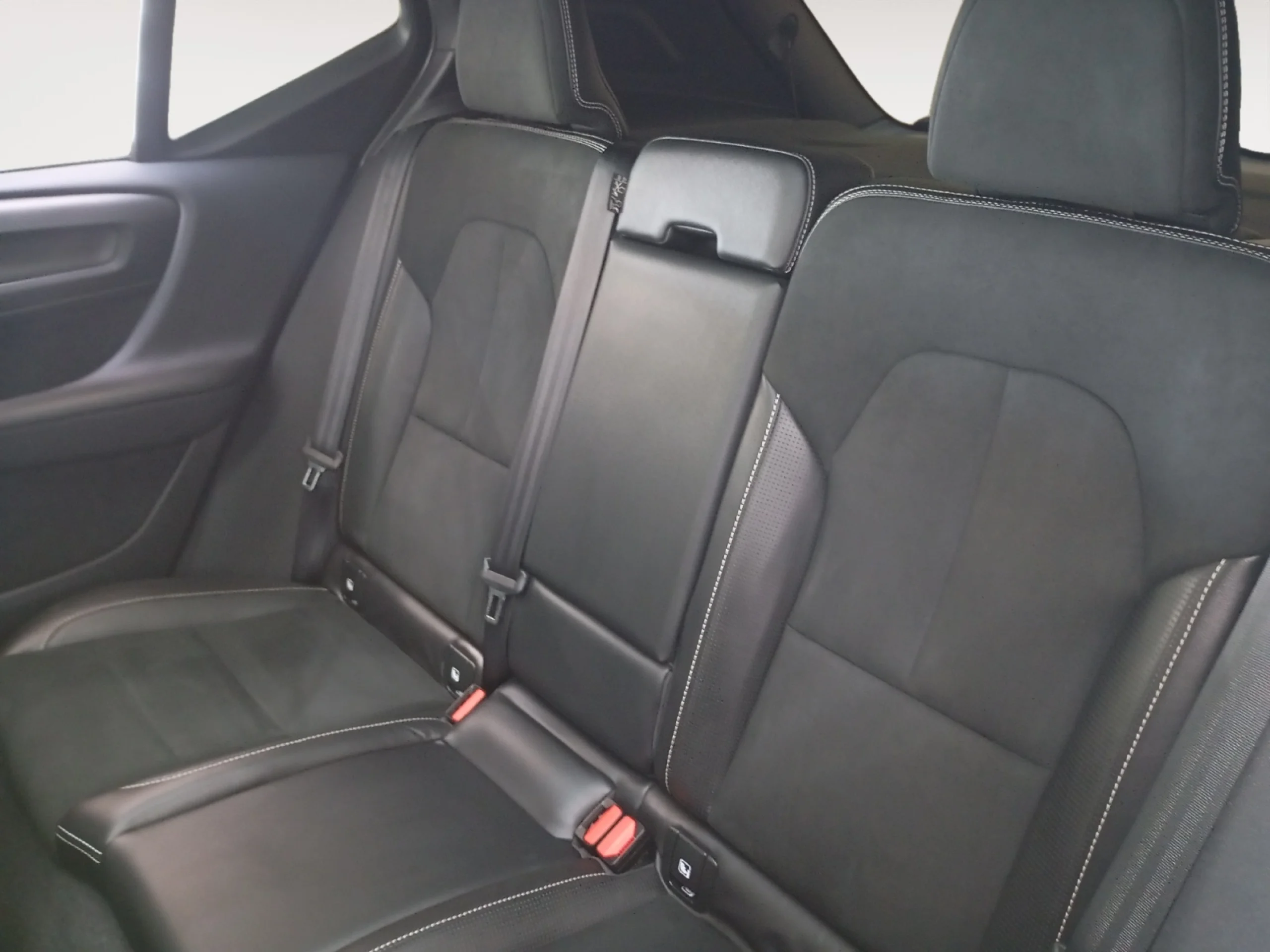 VOLVO XC40 2.0 D3 R DESIGN AUTO - Foto 6