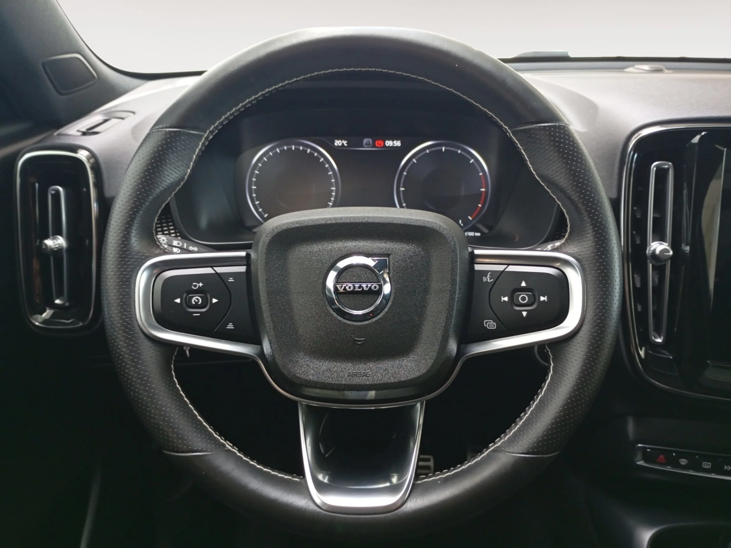 VOLVO XC40 2.0 D3 R DESIGN AUTO - Foto 11