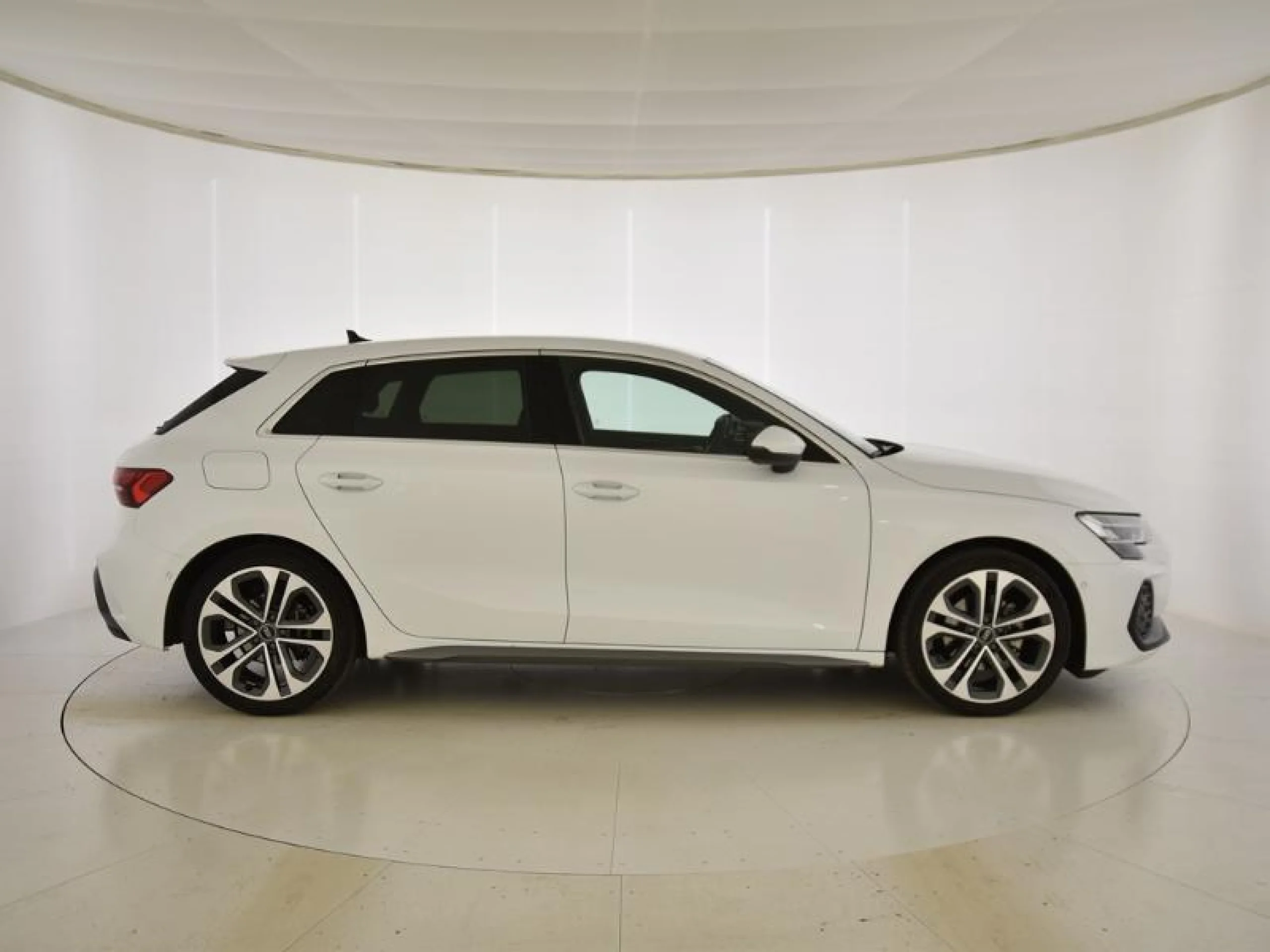 AUDI A3 SPORTBACK A3 SPORTBACK LAUNCH EDITION 35 TFSI  110(150) KW(CV) S TRONIC - Foto 3