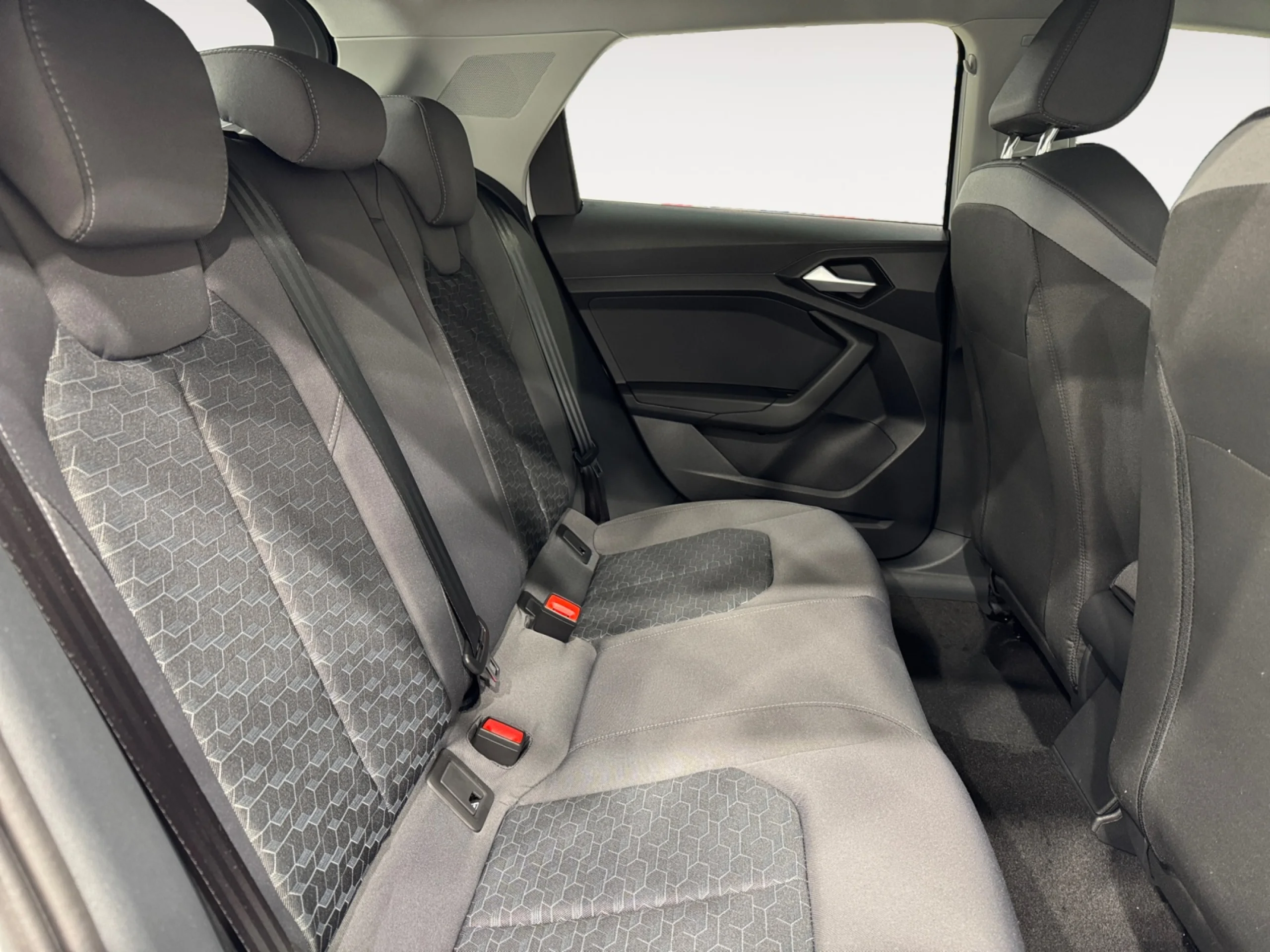 AUDI A1 SPORTBACK ADRENALIN 30 TFSI 85KW S TRON - Foto 6