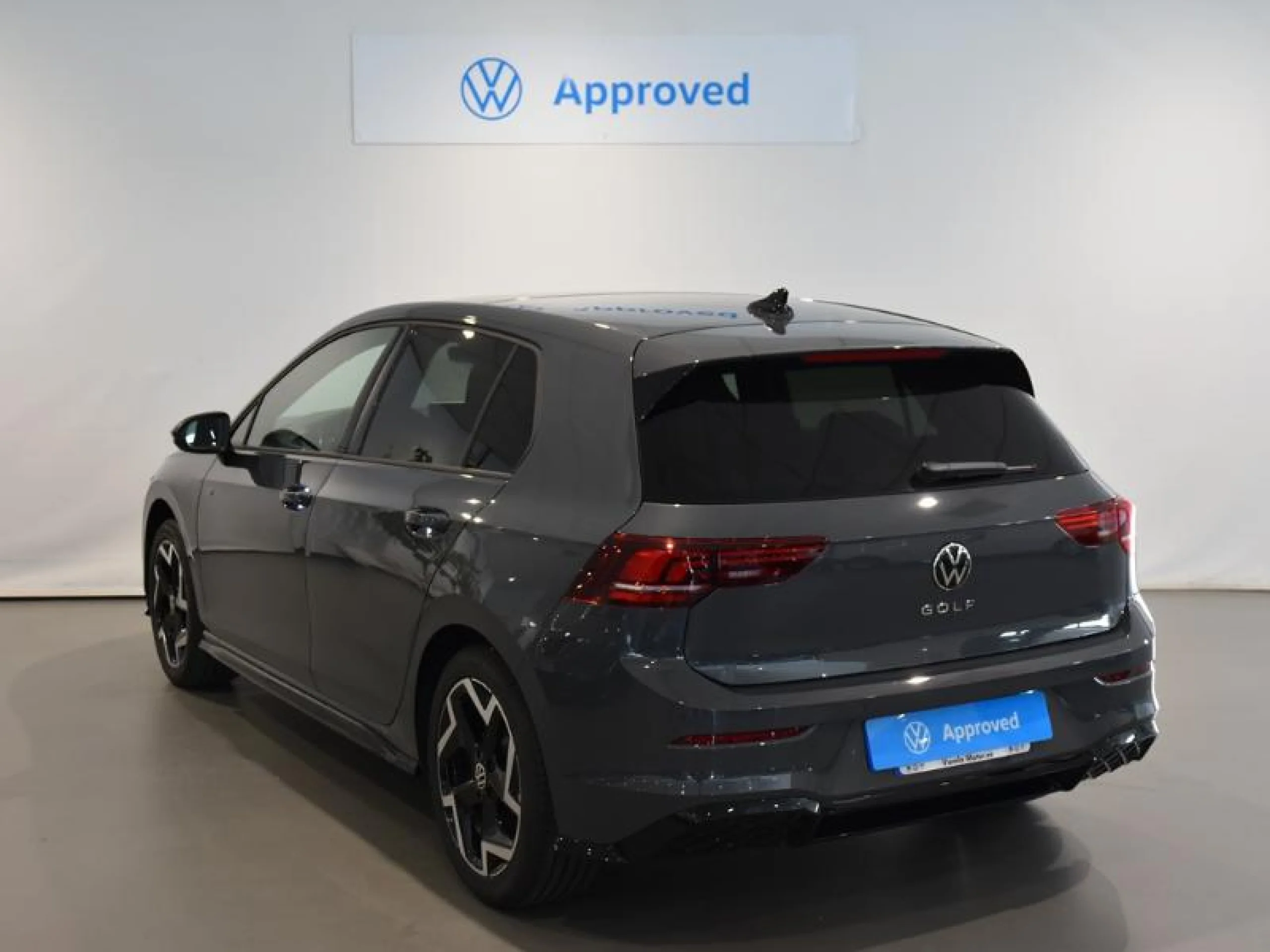 VOLKSWAGEN GOLF GOLF R LINE  1.5 ETSI 110 KW (150 CV)  AUTOMÁTICO DSG 7 VEL. - Foto 2
