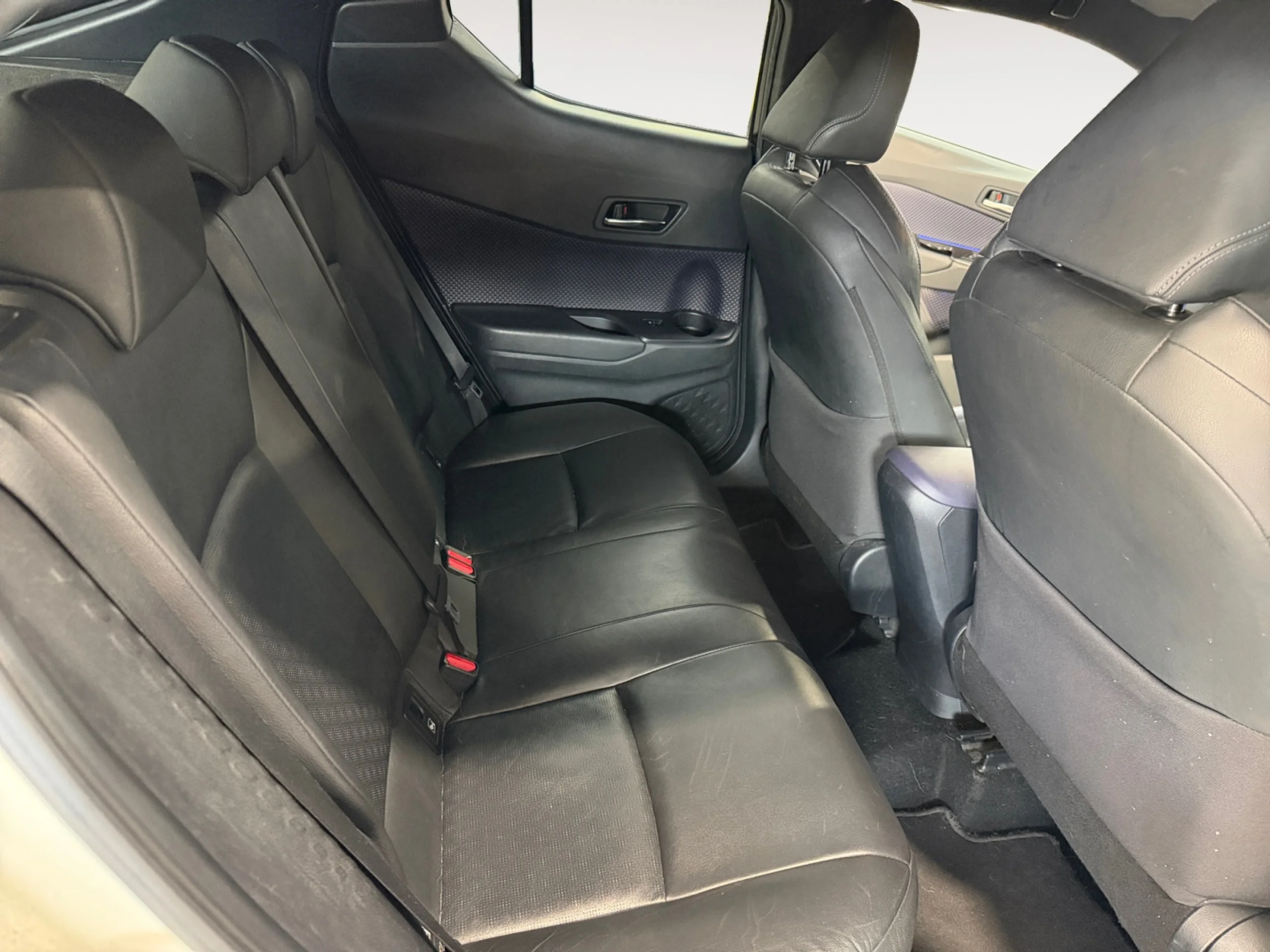 TOYOTA C HR 1.8 125H DYNAMIC PLUS - Foto 6