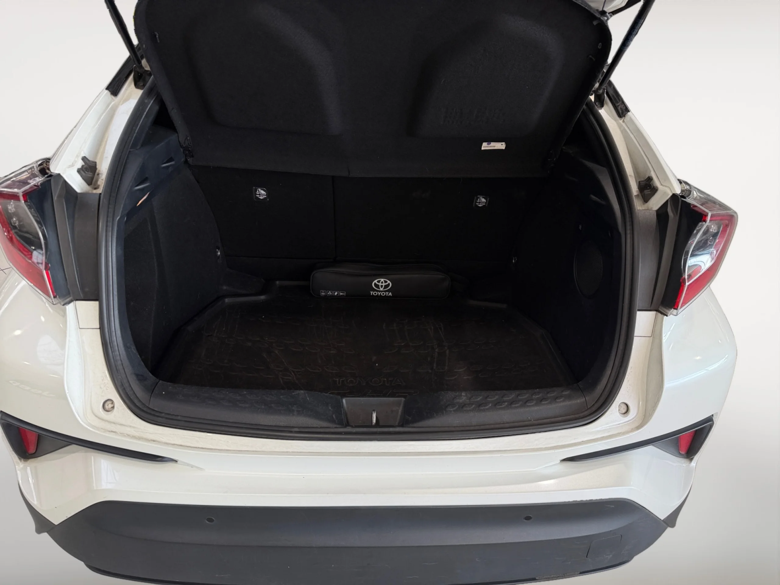 TOYOTA C HR 1.8 125H DYNAMIC PLUS - Foto 7