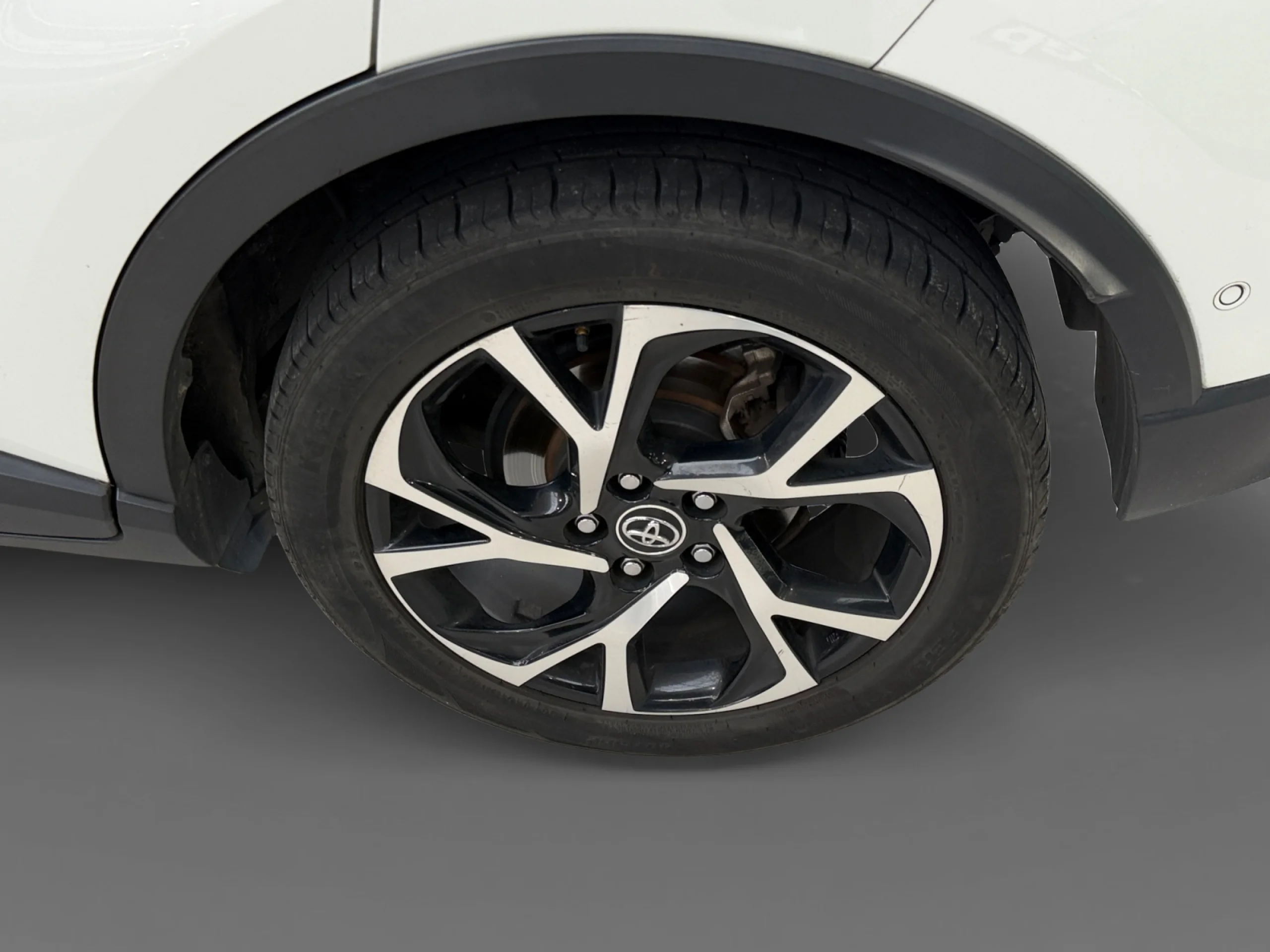 TOYOTA C HR 1.8 125H DYNAMIC PLUS - Foto 8