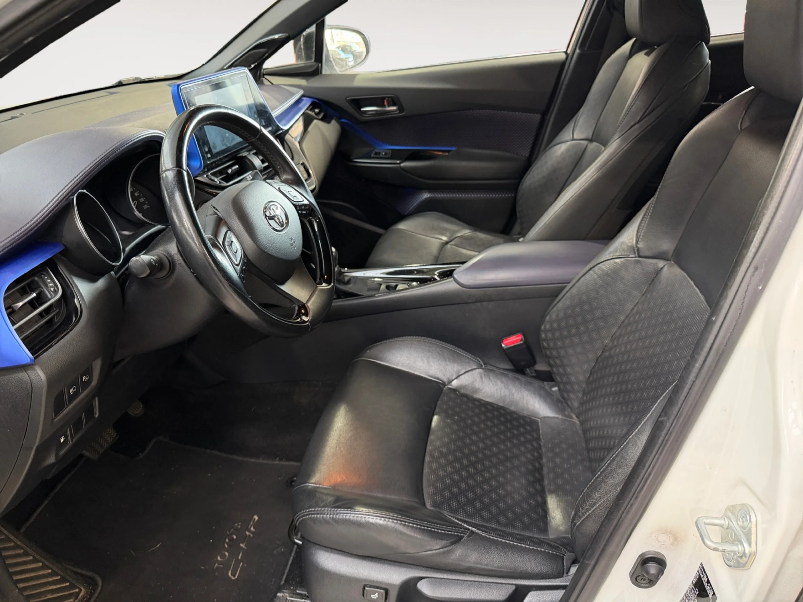 TOYOTA C HR 1.8 125H DYNAMIC PLUS - Foto 23