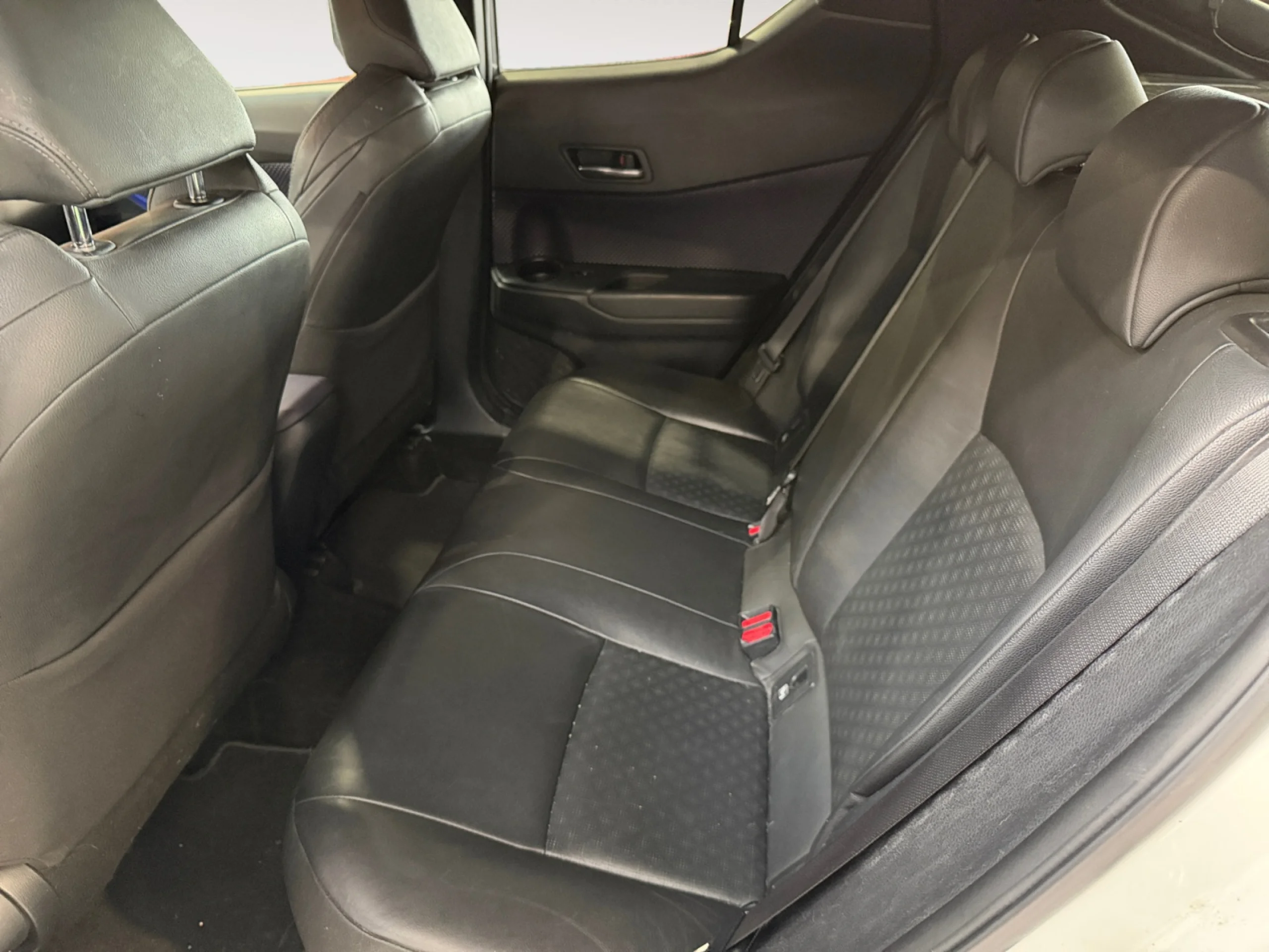 TOYOTA C HR 1.8 125H DYNAMIC PLUS - Foto 24