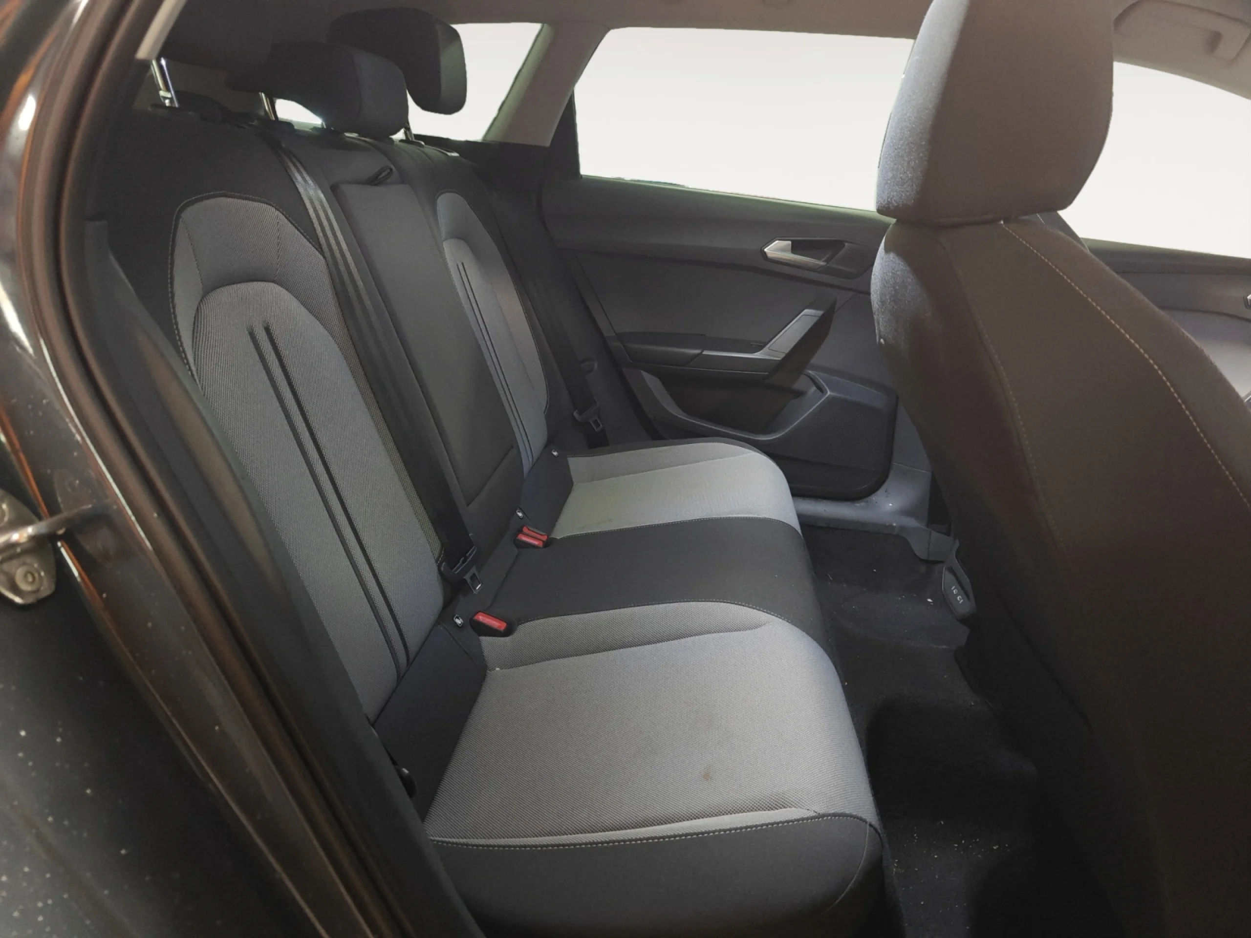 SEAT LEON 2.0 TDI 85KW STYLE XL - Foto 6