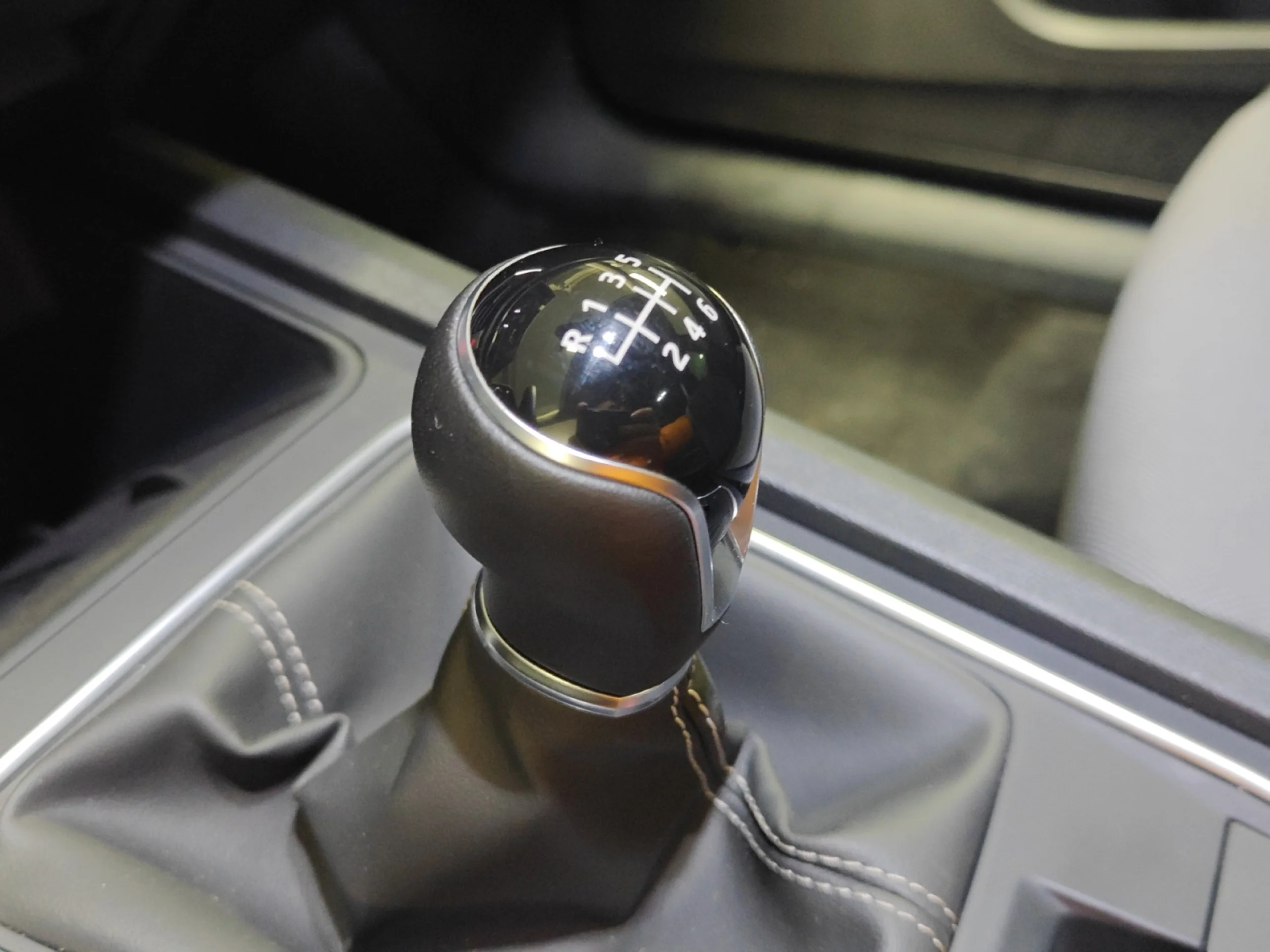 SEAT LEON 2.0 TDI 85KW STYLE XL - Foto 11