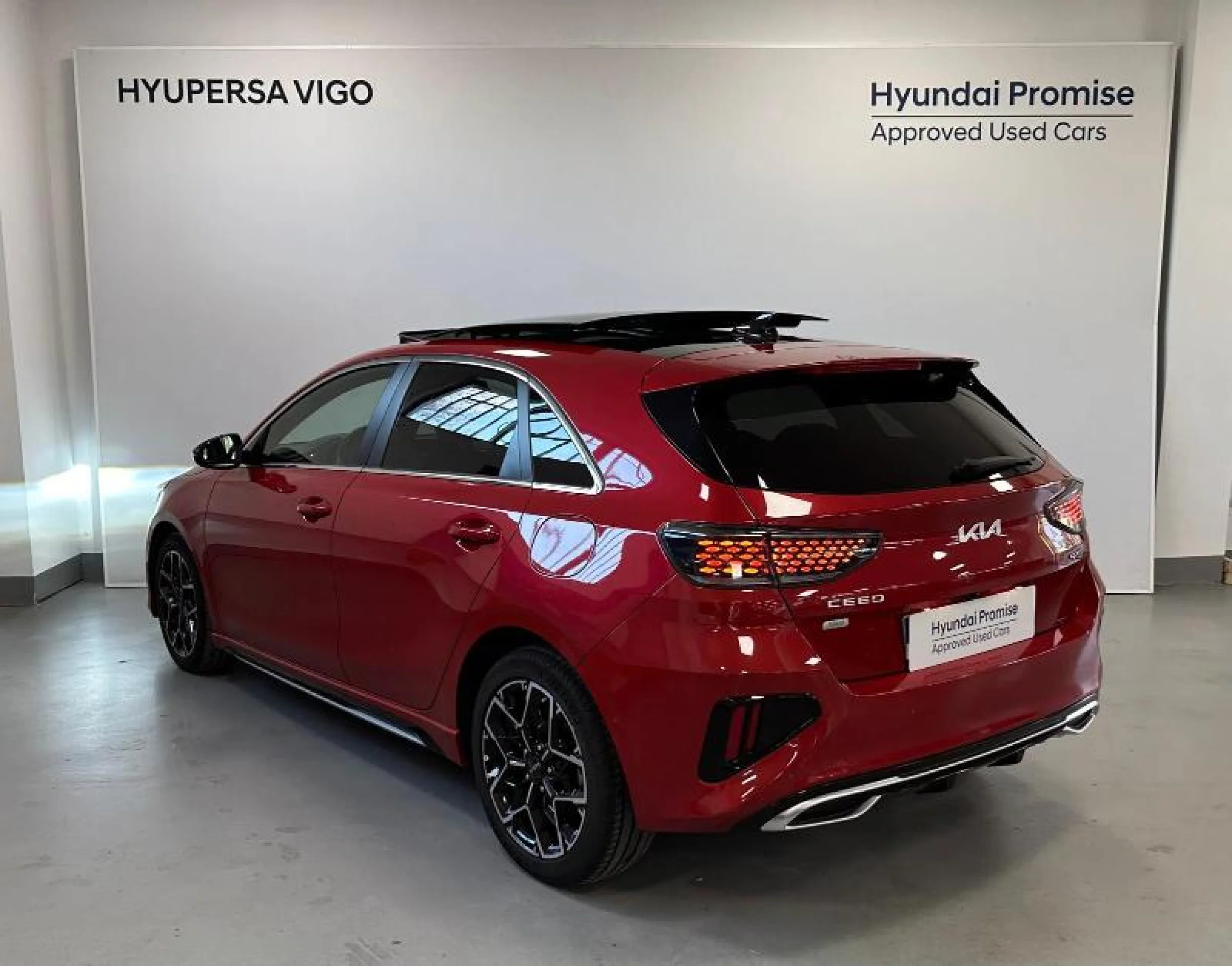 KIA CEED 1.5 MHEV 118KW (160CV) GT LINE DCT - Foto 3