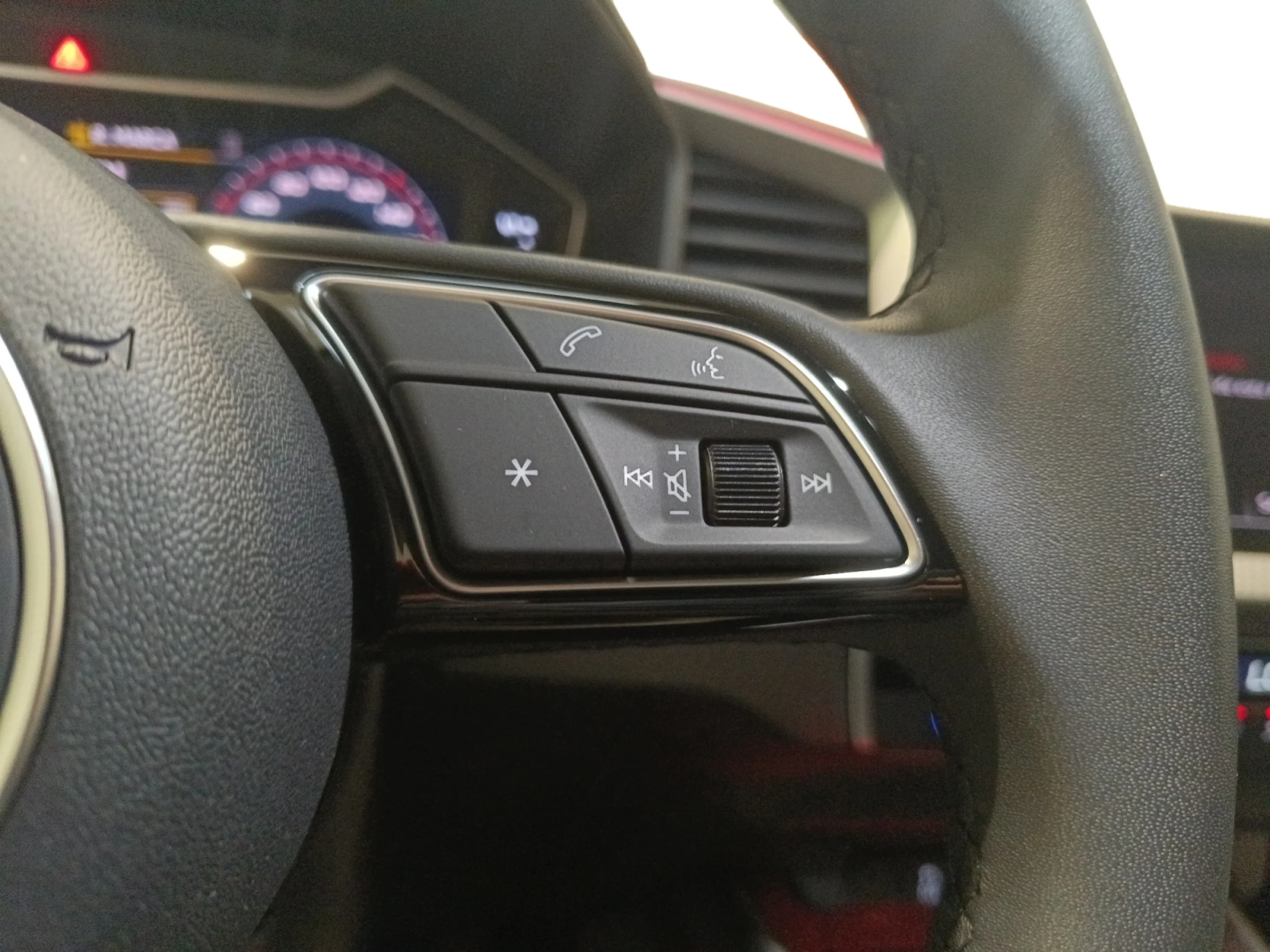 AUDI A1 SPORTBACK ADRENAL BLACK 30TFSI 85KW S TR - Foto 9