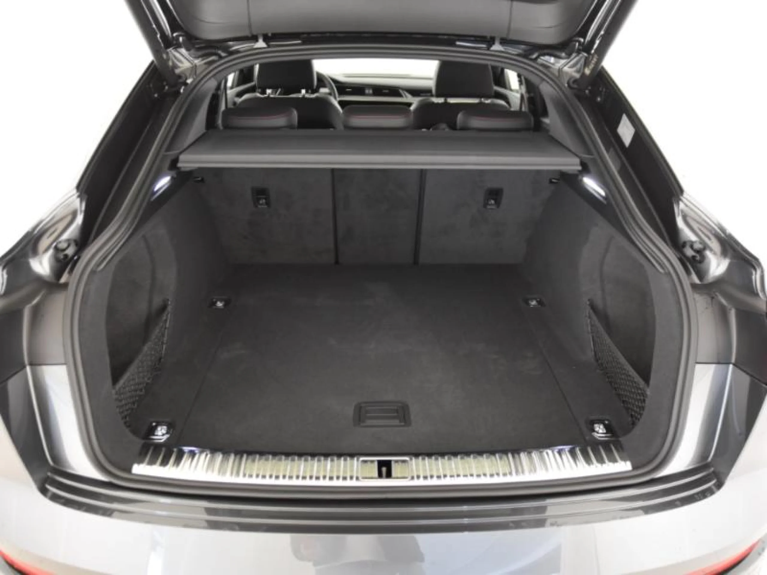 AUDI Q8 ETRON SPORTBACK - Foto 7