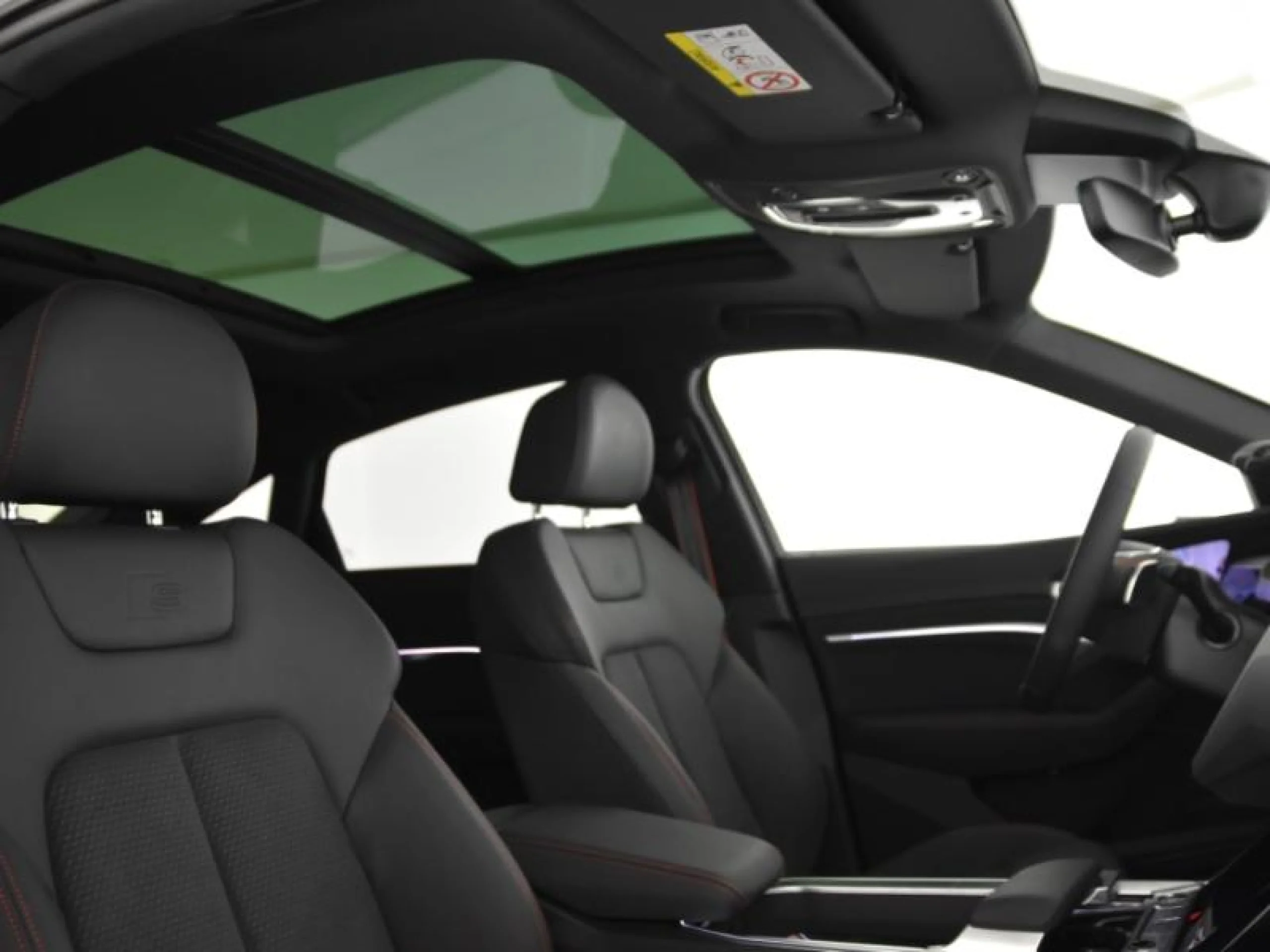 AUDI Q8 ETRON SPORTBACK - Foto 9