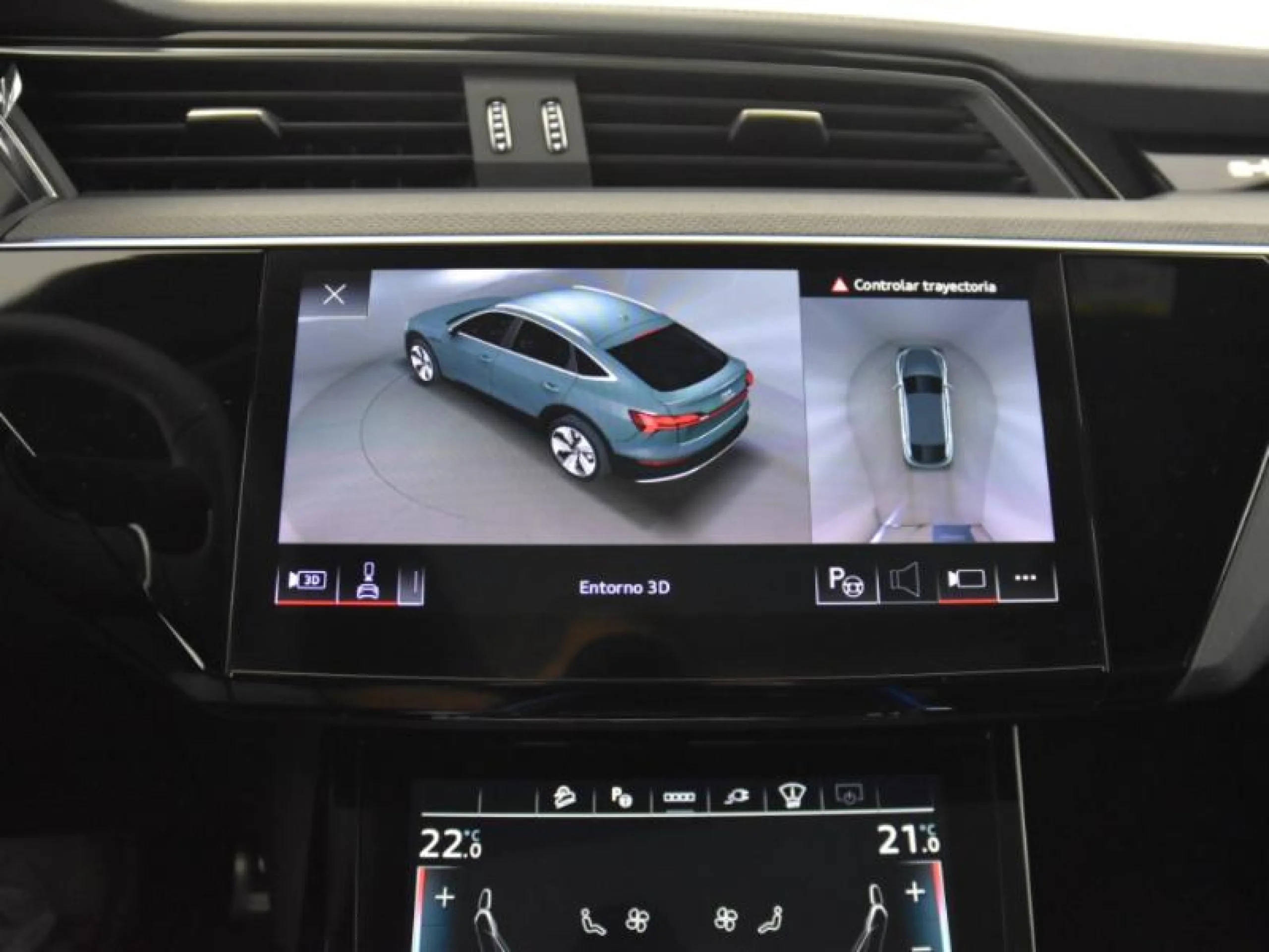 AUDI Q8 ETRON SPORTBACK - Foto 19