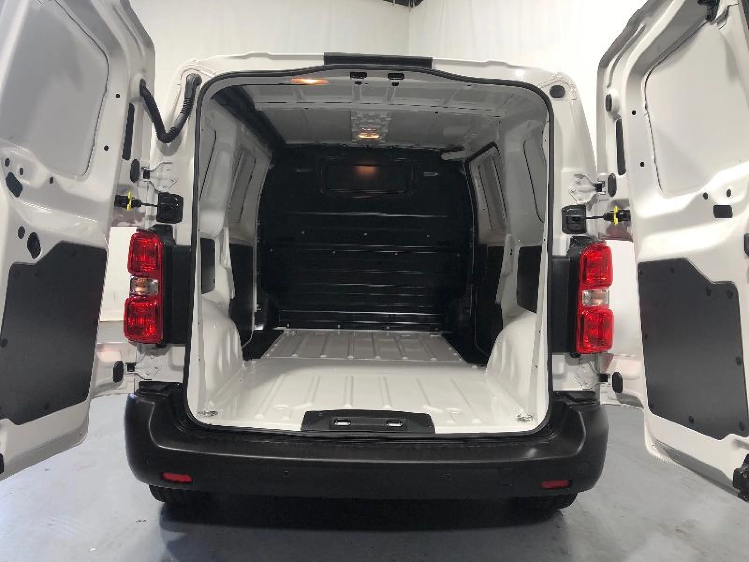 FIAT SCUDO FURGON BUSINESS L2 120CV - Foto 8