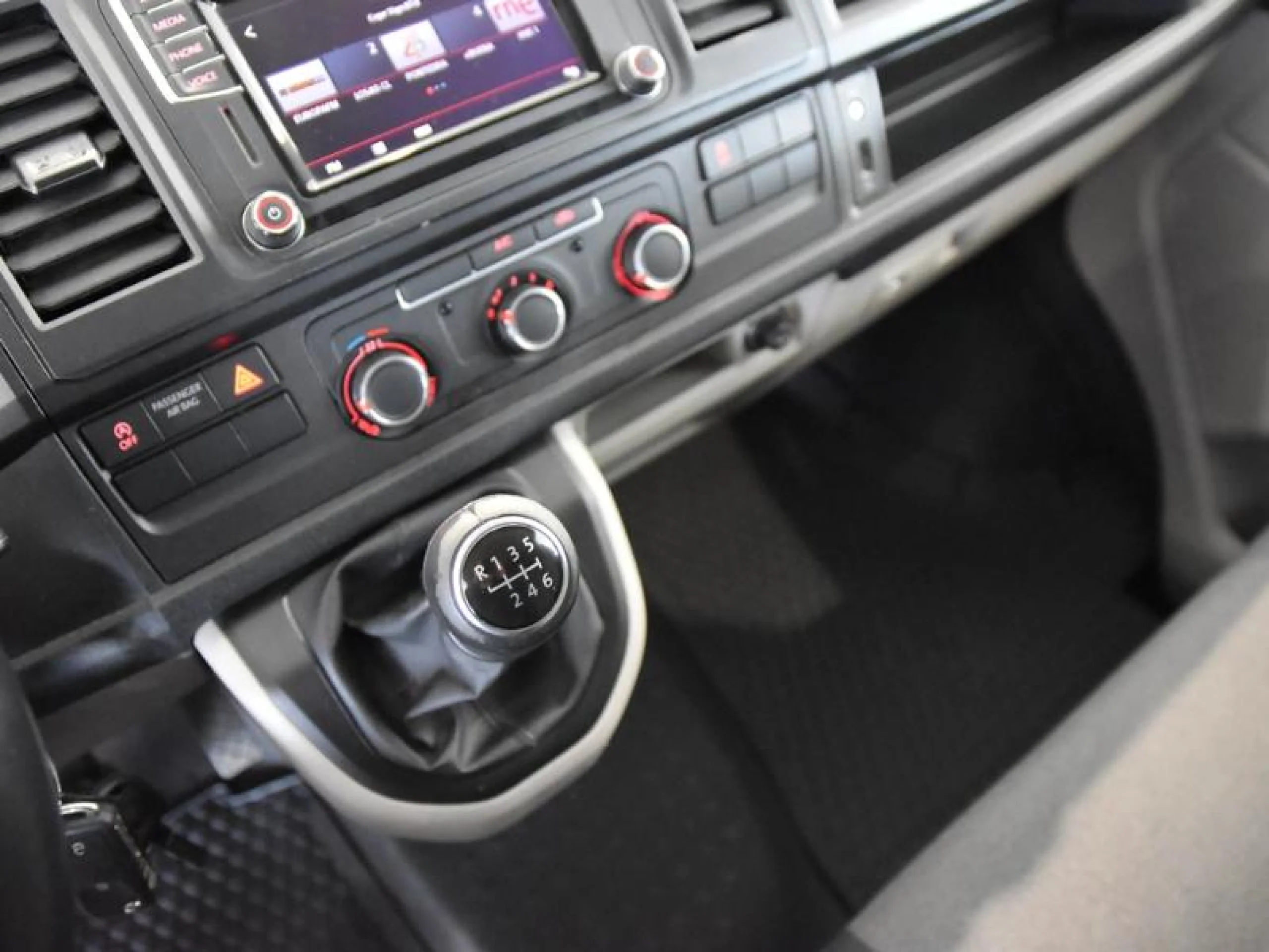 VOLKSWAGEN TRANSPORTER FURGON 2.0 TDI SCR BMT 110 KW - Foto 12