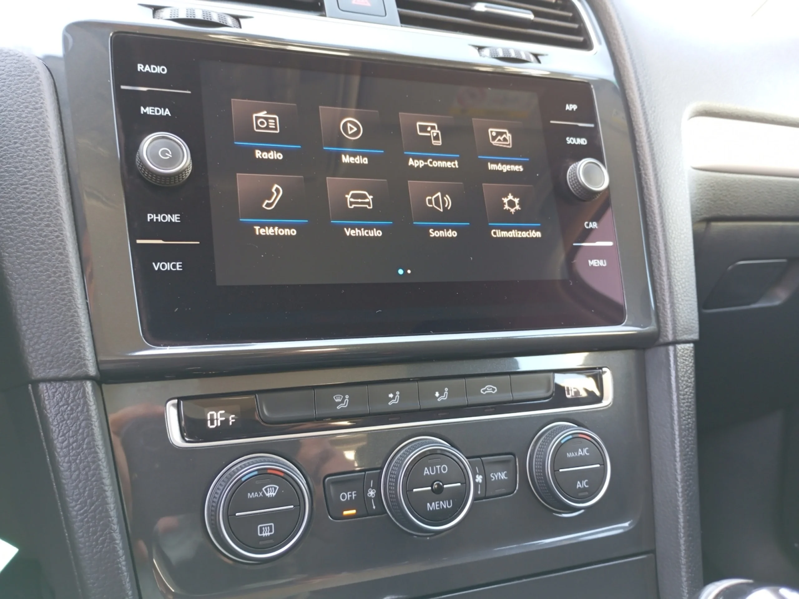 VOLKSWAGEN GOLF READY2GO 1.6 TDI 85KW (115CV) - Foto 9