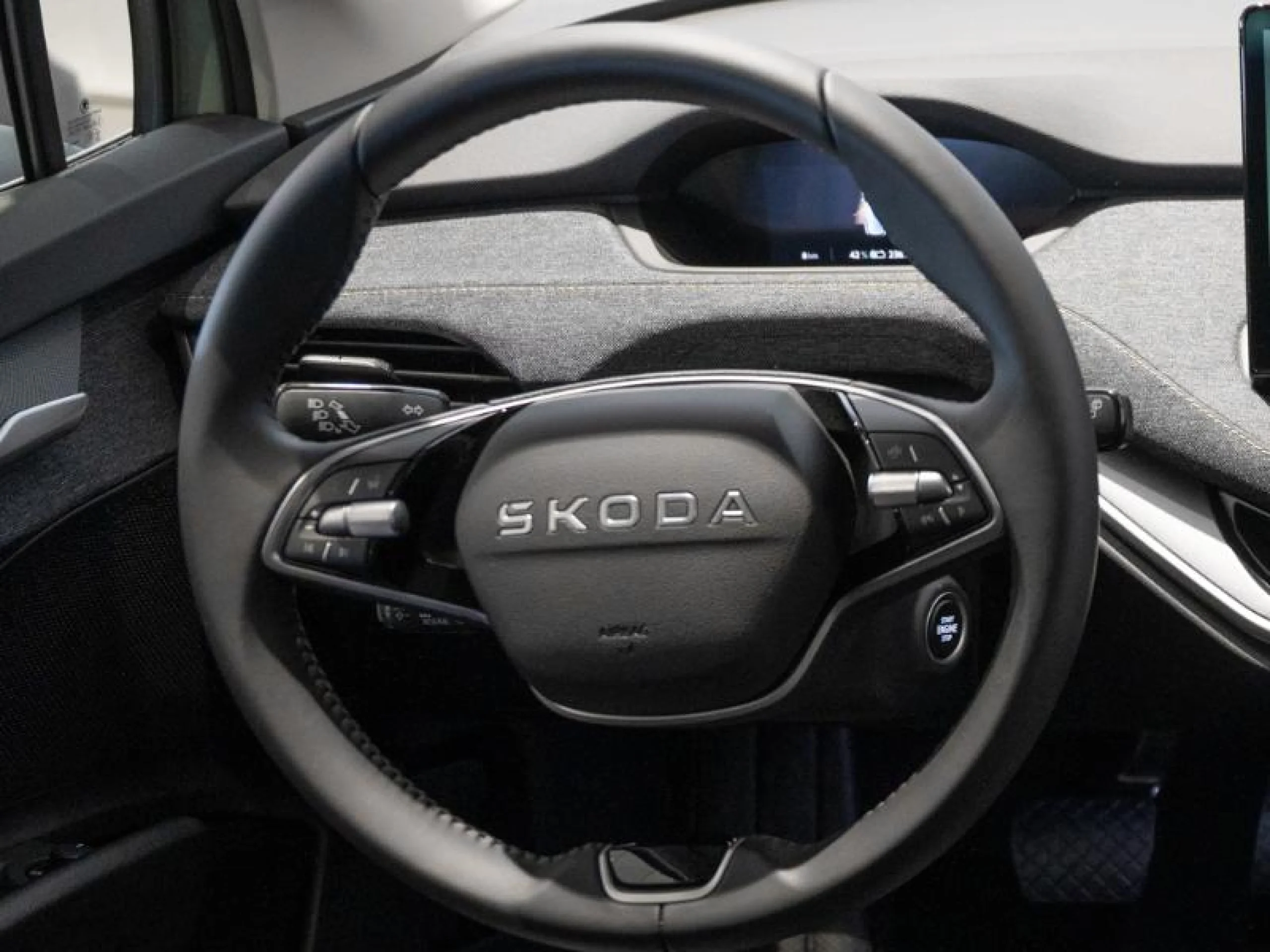 SKODA ELROQ 125 KW (170 CV) 55 KWH (52 KWH NETA) - Foto 10