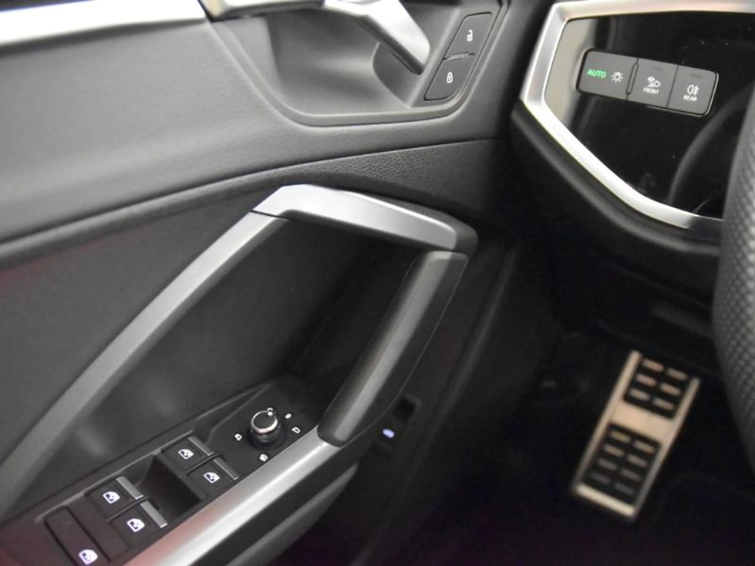AUDI Q3 SPORTBACK 35 TFSI 110KW(150CV) S TRONIC BLACK LINE - Foto 20