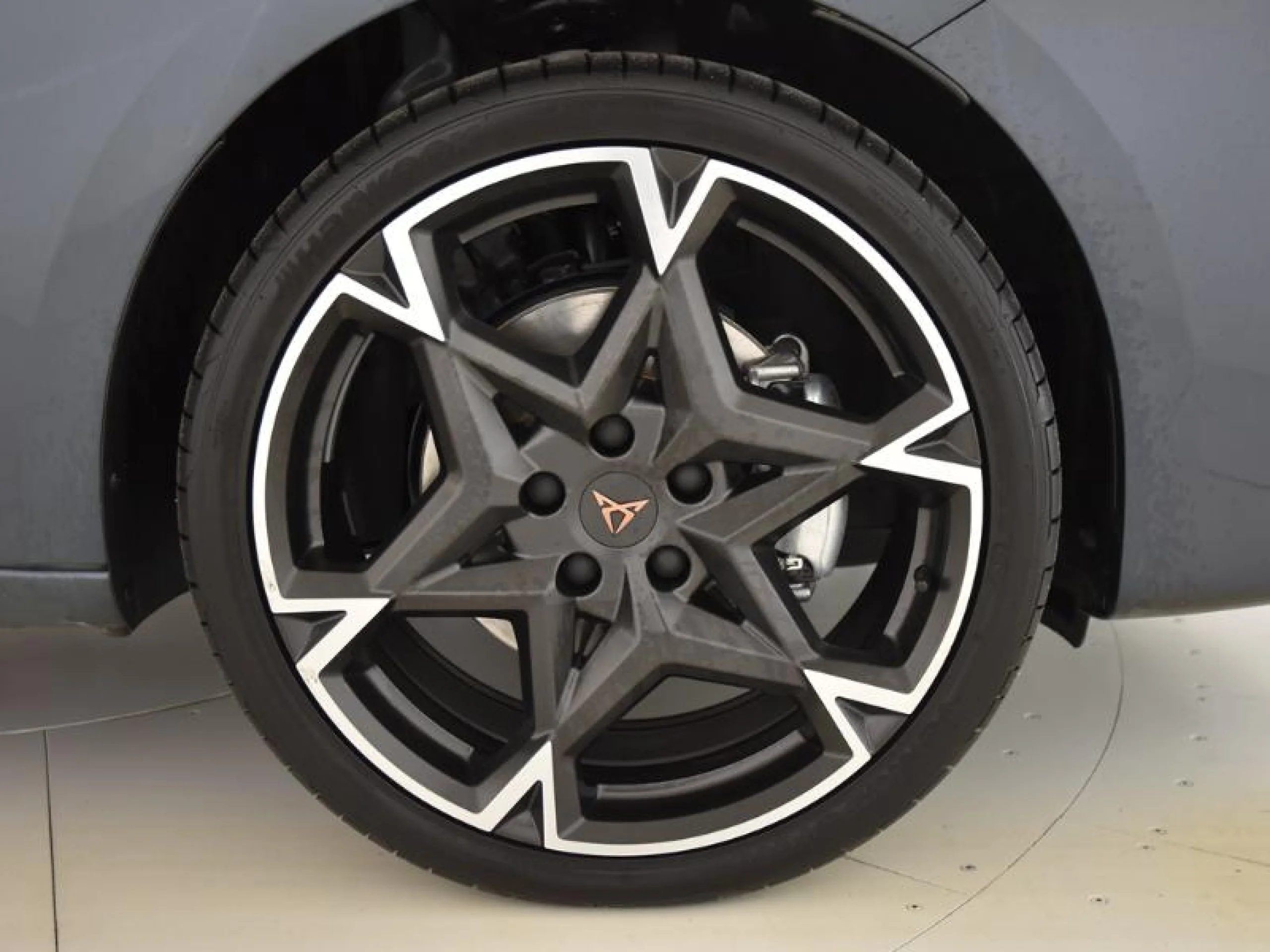 CUPRA LEON 1.5 ETSI 110KW (150CV) DSG - Foto 8