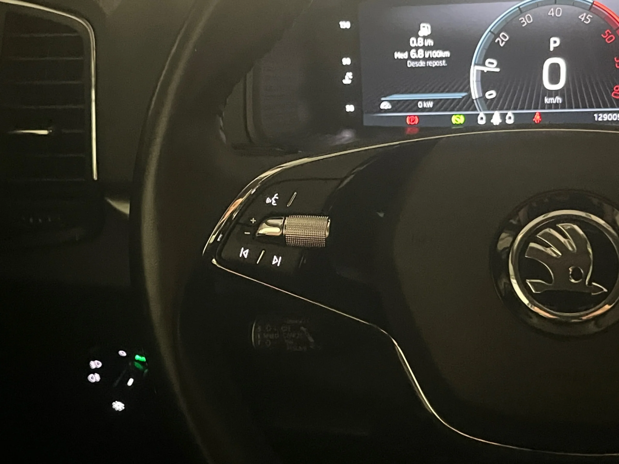 SKODA KAROQ 2.0 TDI 110KW (150CV) STYLE - Foto 11