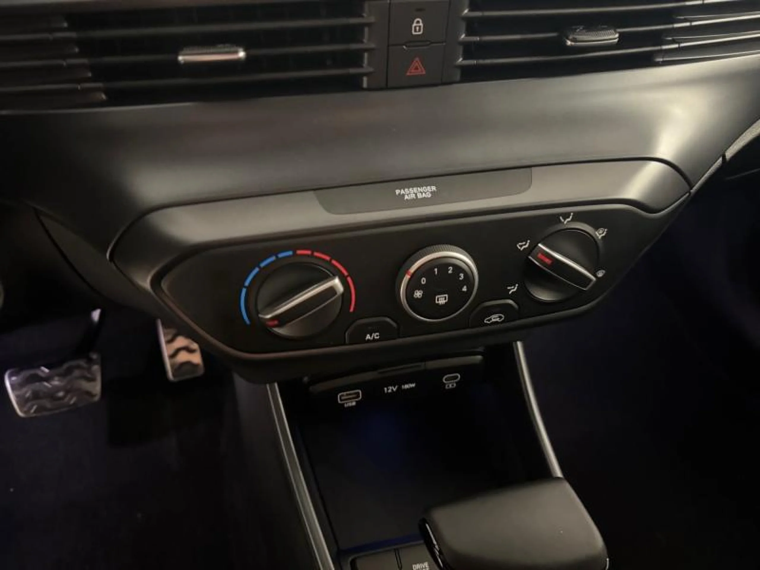 HYUNDAI BAYON 1.0T 66KW (90CV) DT BLACK LINE - Foto 8