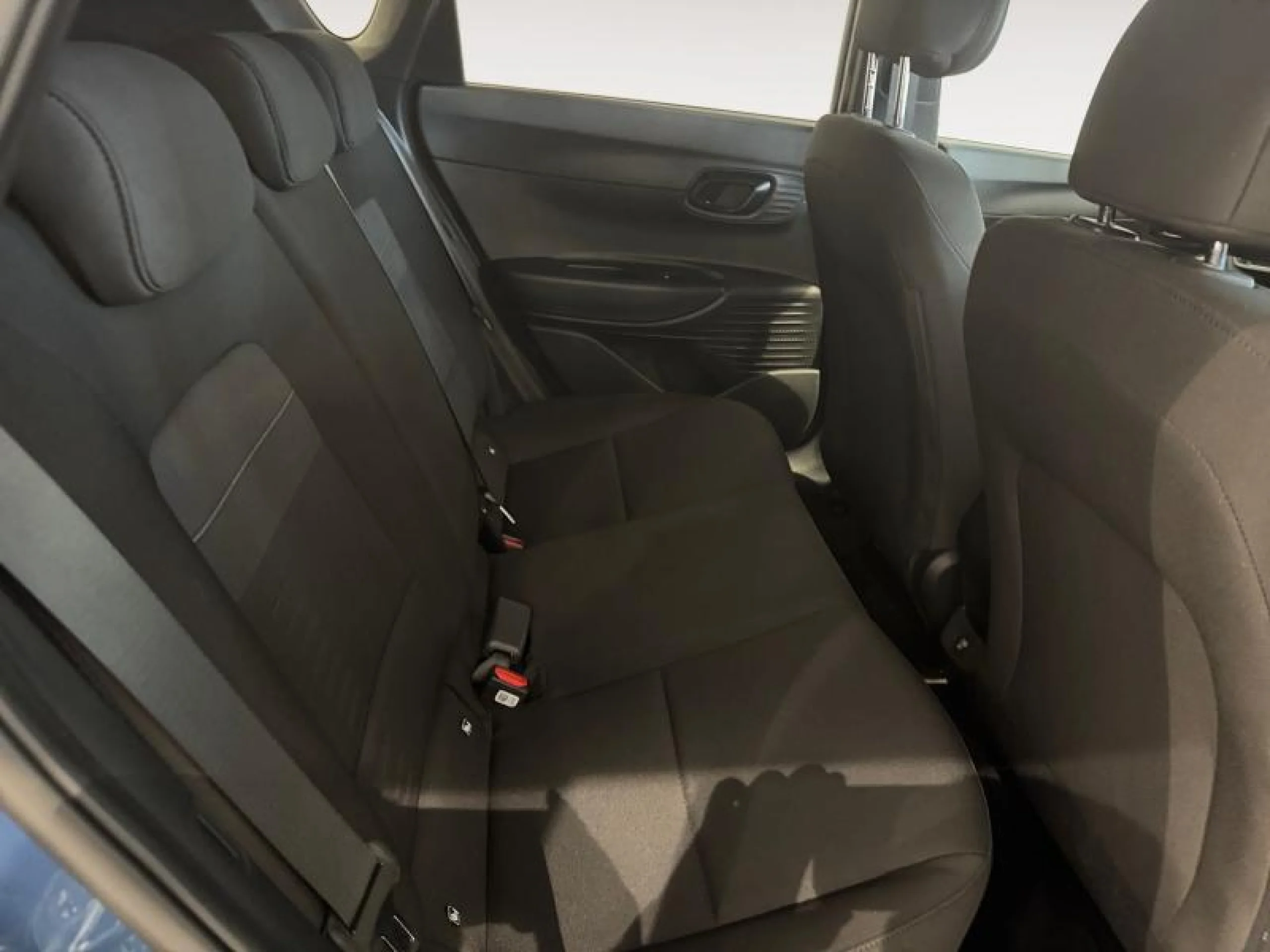 HYUNDAI BAYON 1.0T 66KW (90CV) DT BLACK LINE - Foto 9