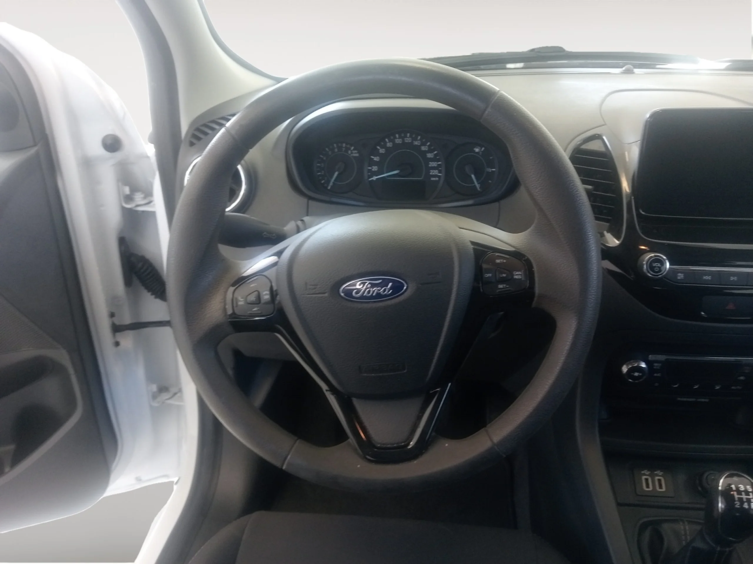 FORD Ka+ 1.2 TI VCT 63KW WHITE EDITION - Foto 11