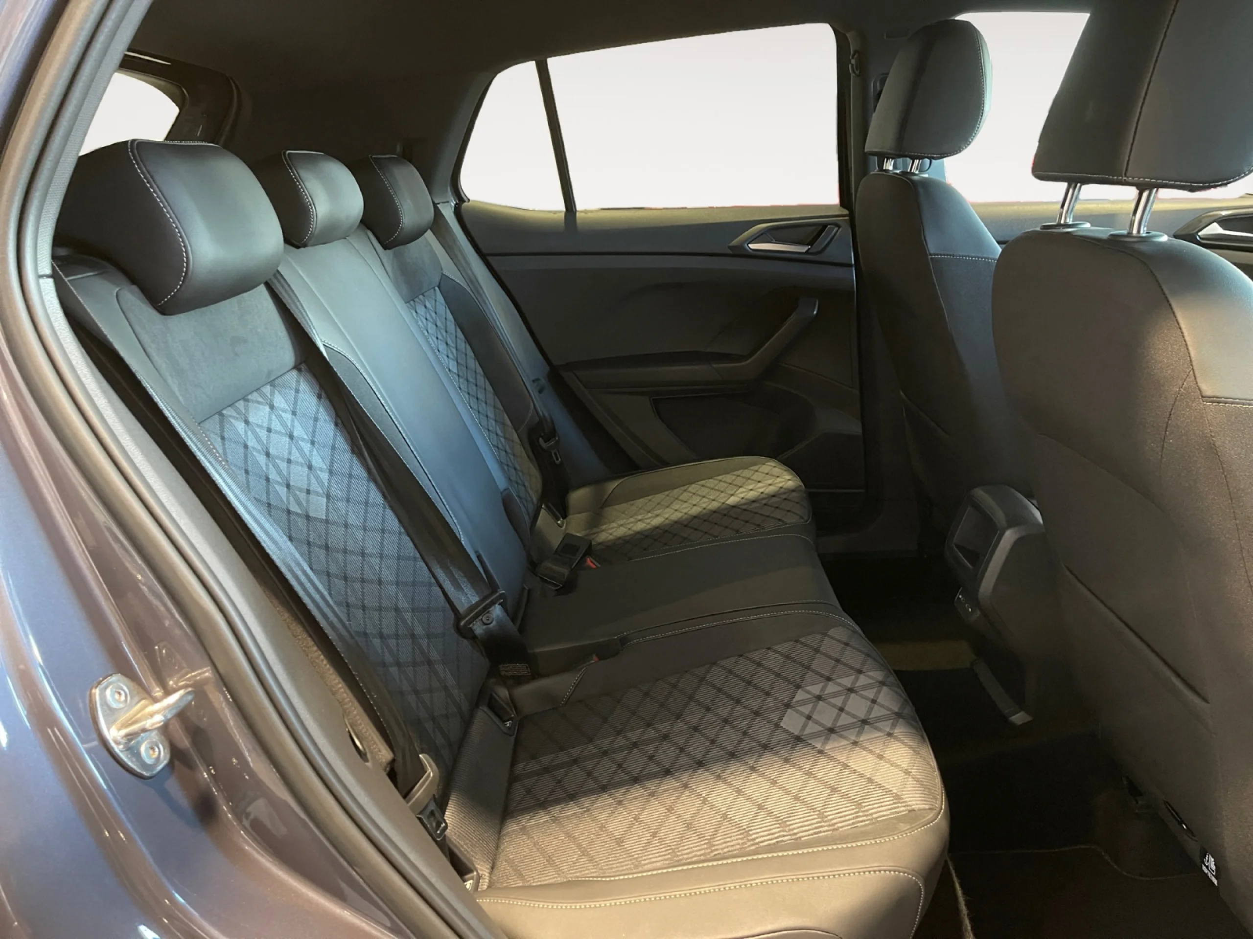 VOLKSWAGEN T CROSS R LINE 1.0 TSI 85KW (115CV) DSG - Foto 6