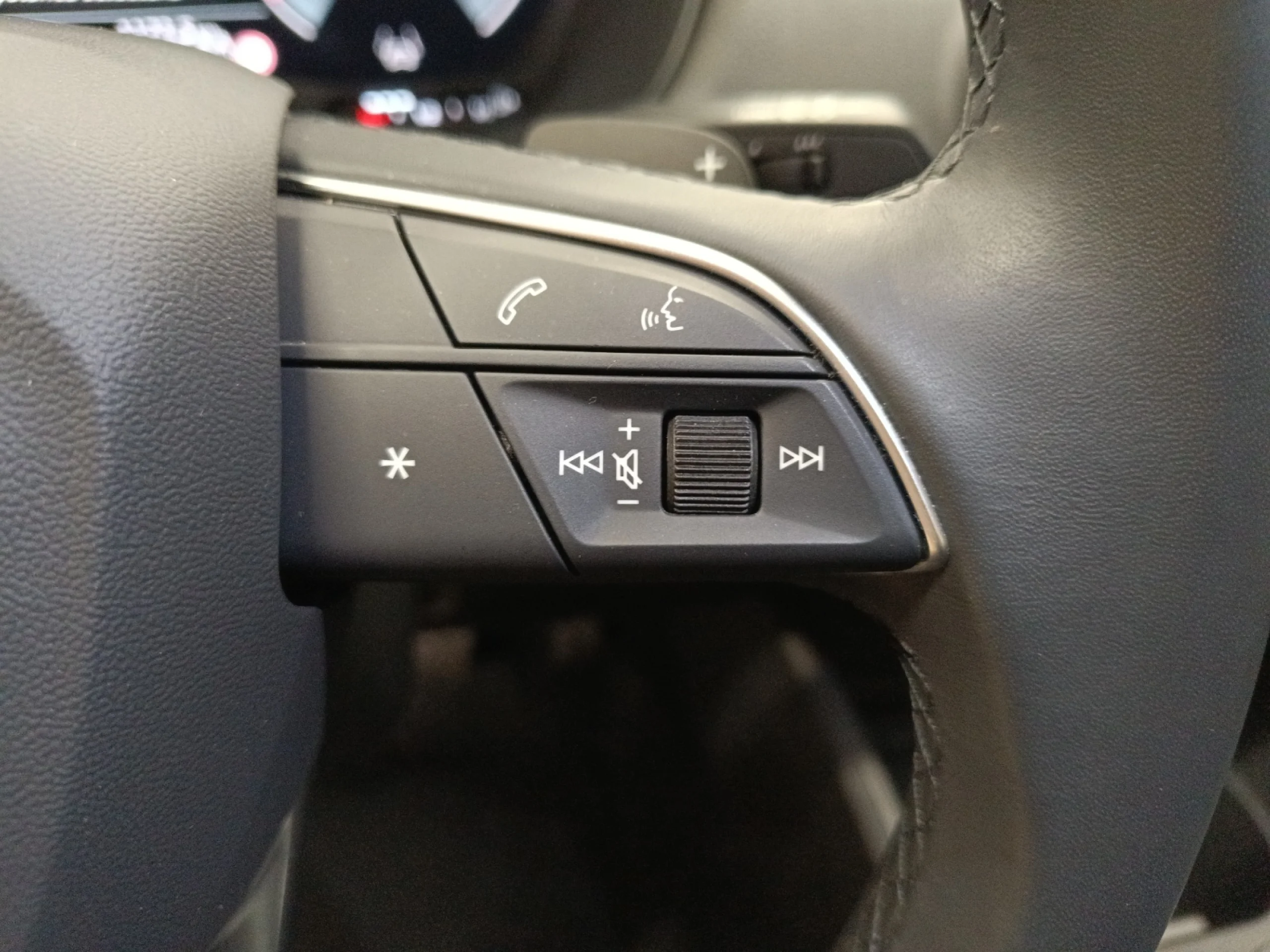 AUDI Q2 Q2  BLACK LINE EDITION 35 TDI QUATTRO 110(150) KW(CV) S TRONIC - Foto 10