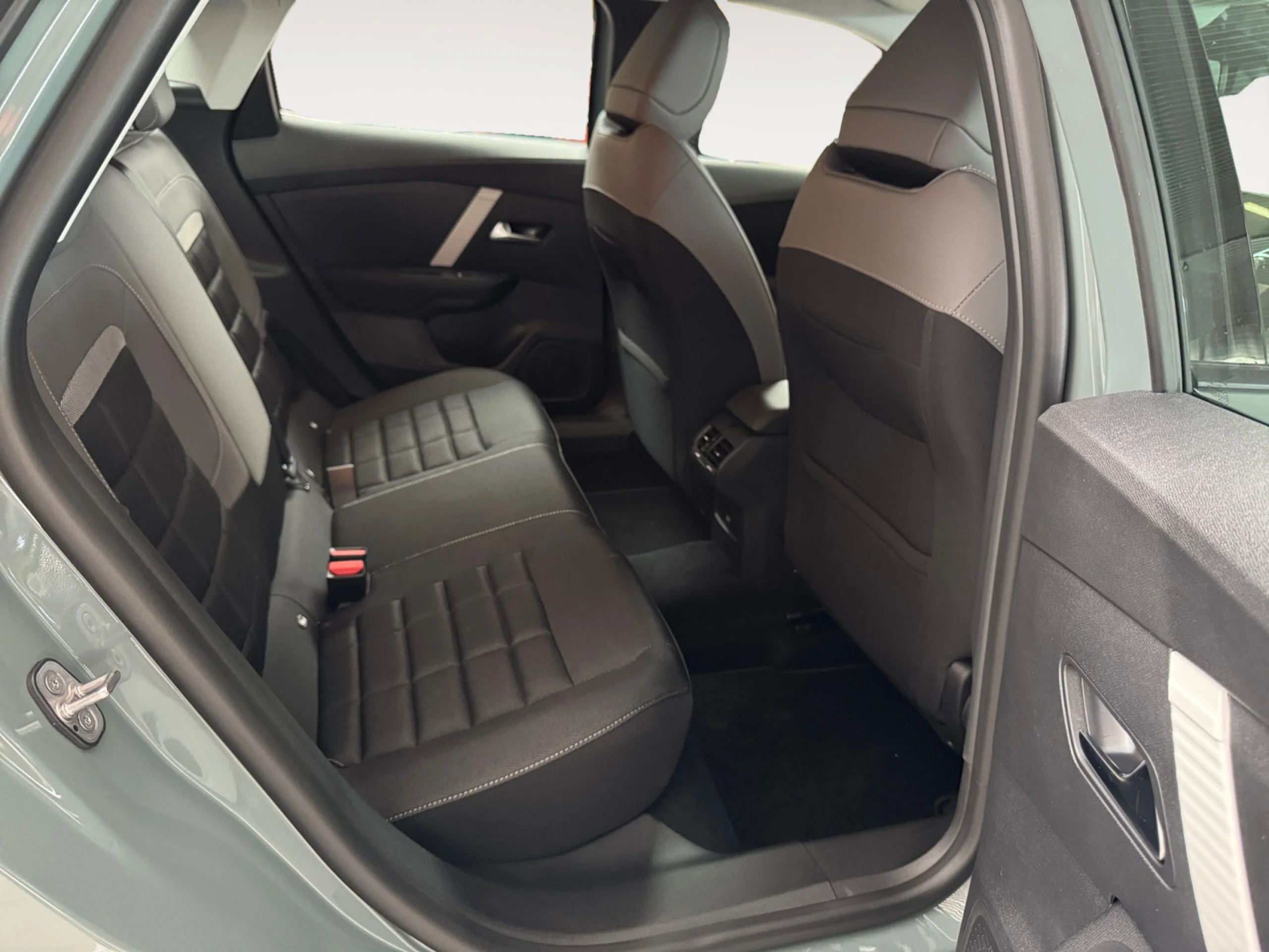 CITROEN C4 HYBRID 145 Ë DCS6 BUSINESS EDITION - Foto 6